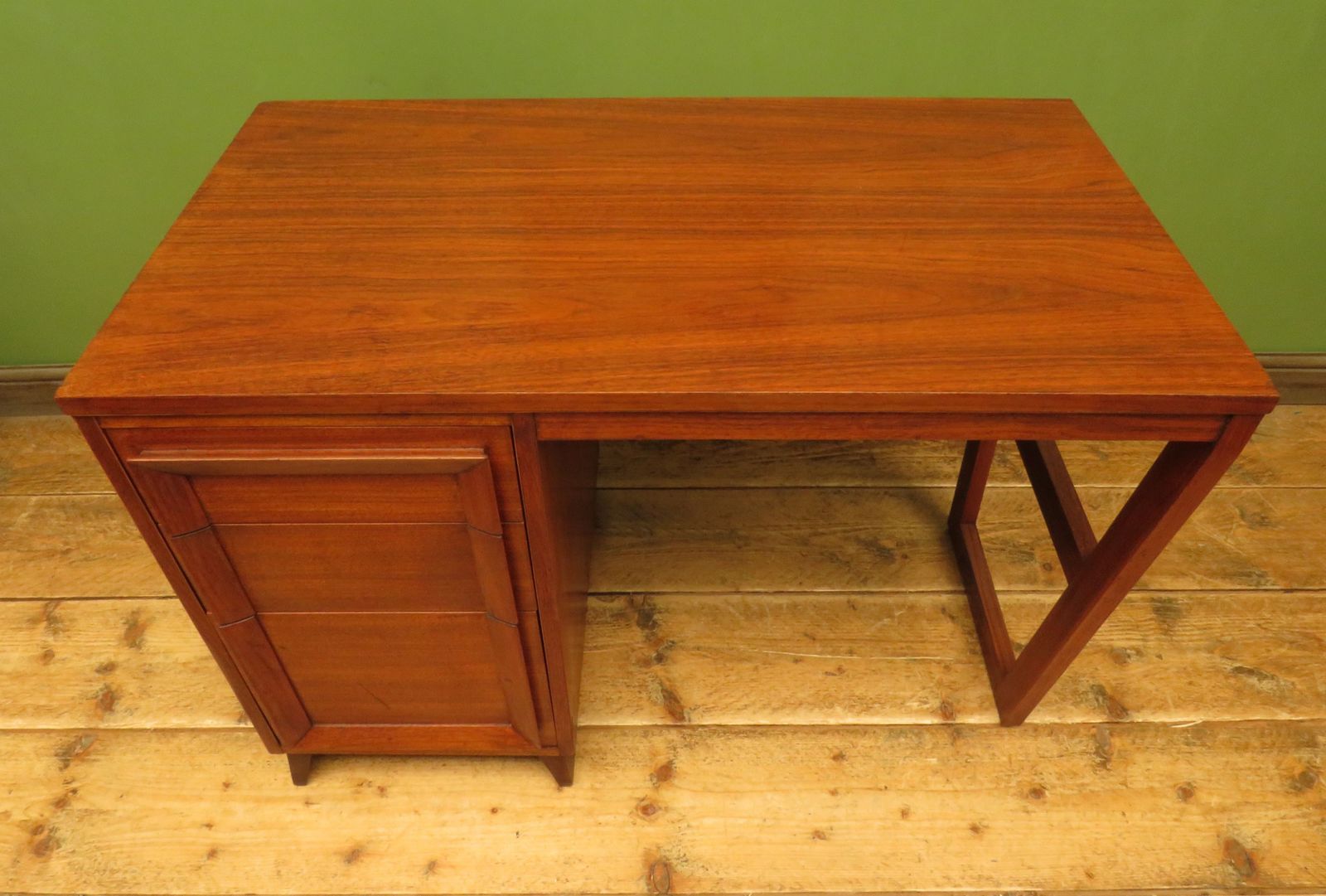 Mid Century Modern Desk By H.L.Hubbell Of Michigan photo furniture