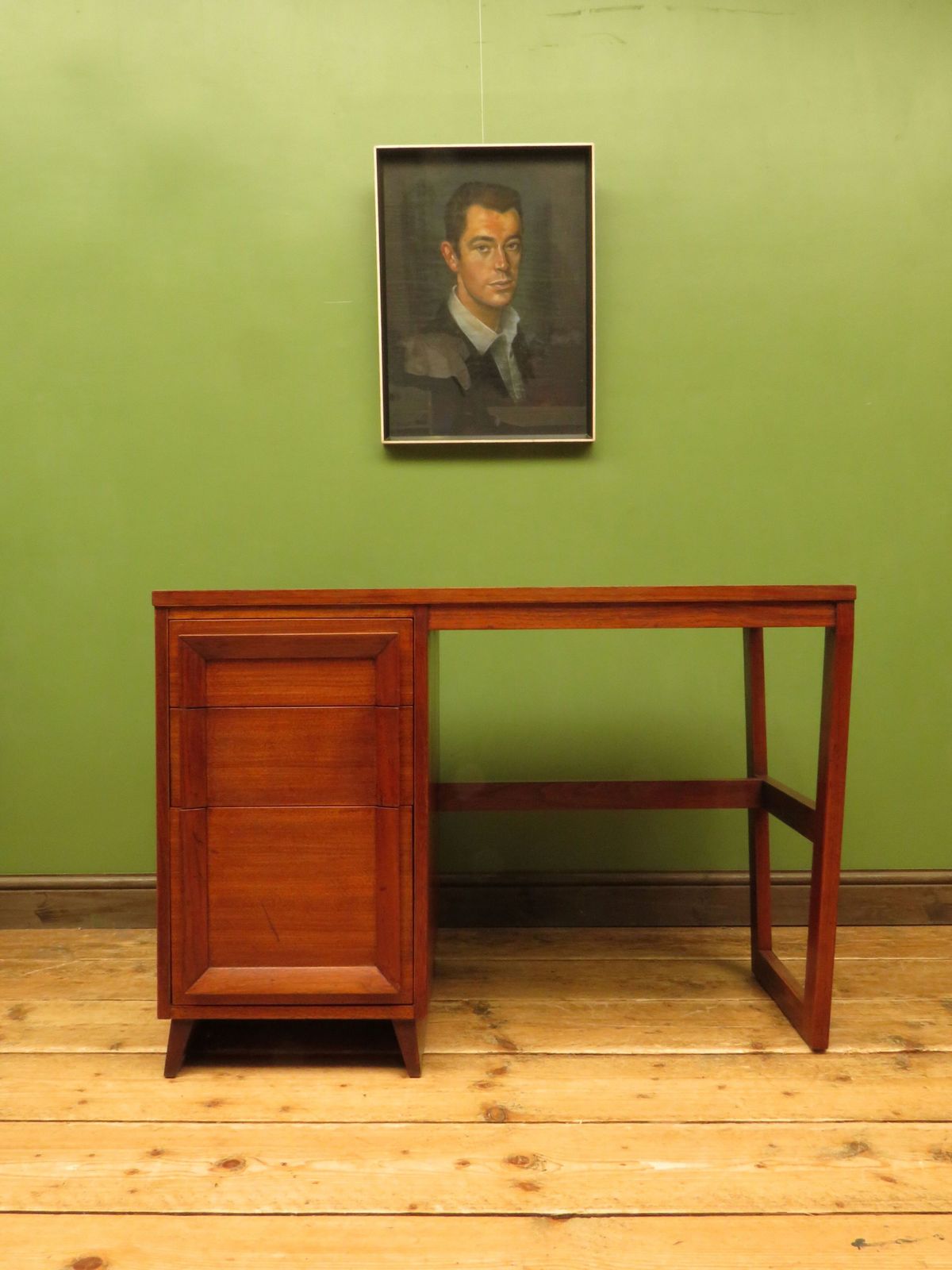photo vinterior Mid Century Modern Desk By H.L.Hubbell Of Michigan