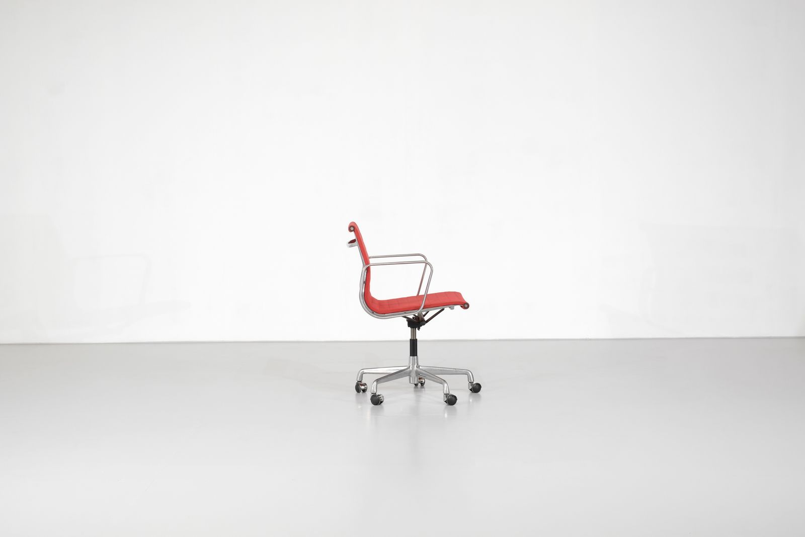 Armchair For " Ea 117 " Charles Ray Eames For Icf, USA 1969. photo furniture