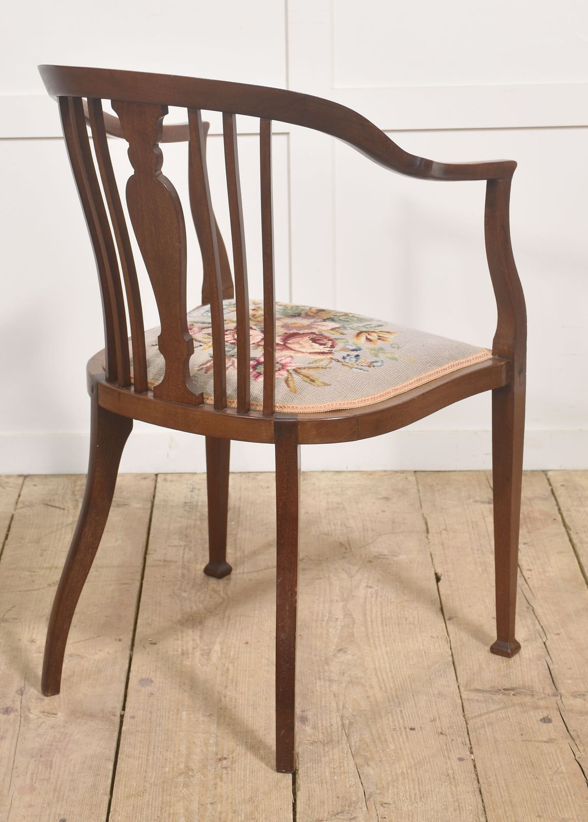 Mahogany And Satinwood Inlaid Occasional Chair photo vinterior