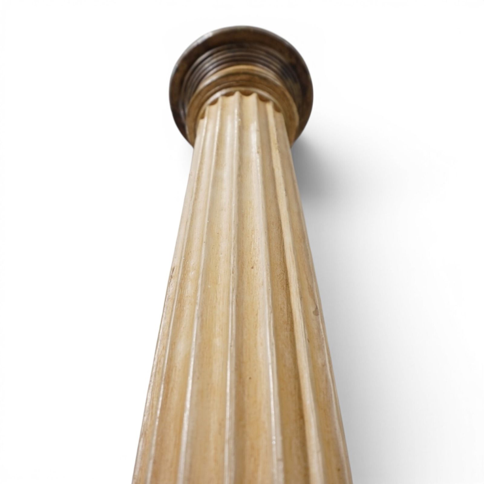 Antieke houten kerkkandelaar, 1860 photo Woonaccessoires