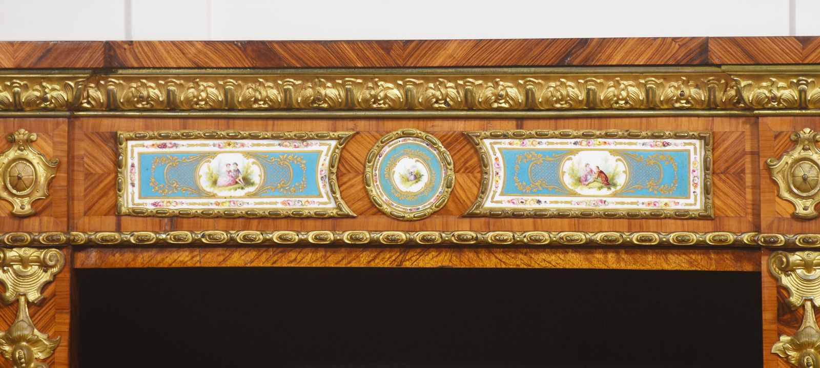 Pair Of Exceptional Kingwood And Tulipwood Open Bookcases photo buy