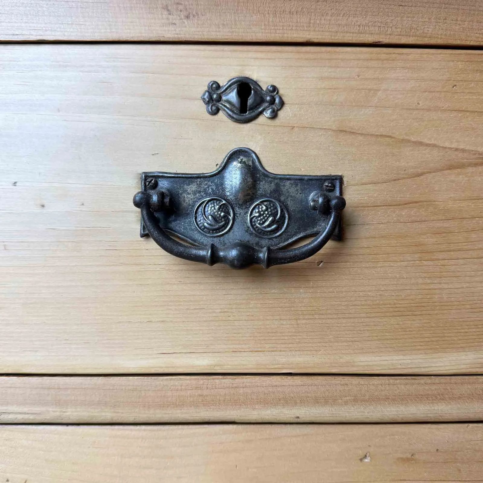 Edwardian Pine Chest Of Drawers photo 340.0
