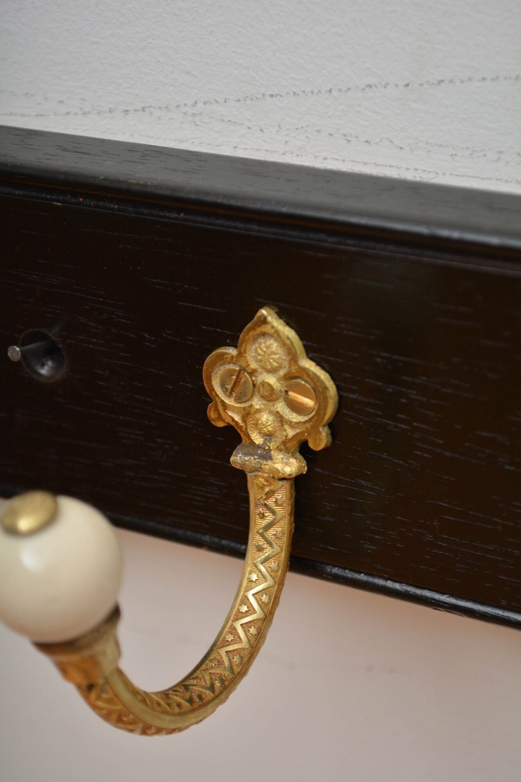 Furniture Pair Of Antique Victorian Brass And Ebonised Coat Rack Coat Hooks In Good Condition photo