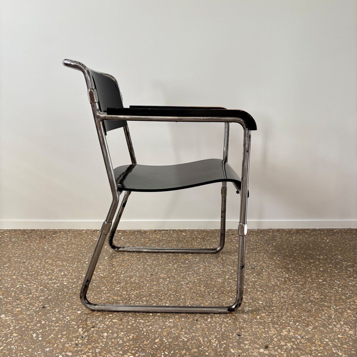 Model Ar Hopmi Chair By H. F. Mertens And A. Grimmon, Netherlands, 1930s photo furniture
