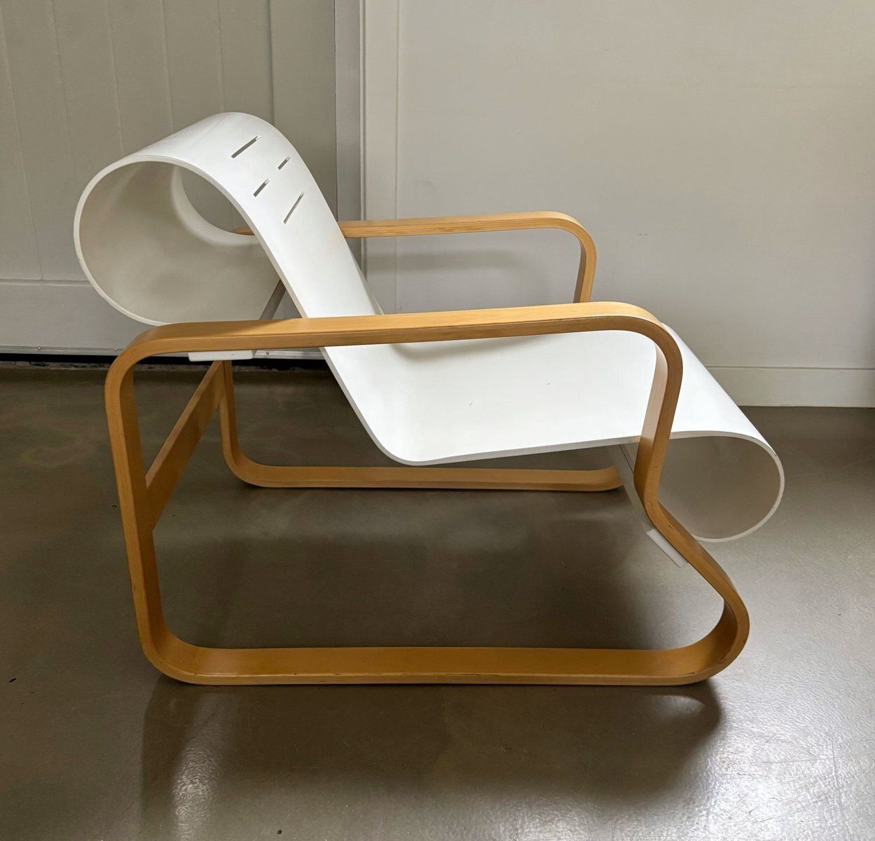 Paimio No. 41 Lounge Chair By Alvar Aalto For Artek, 1980s photo furniture