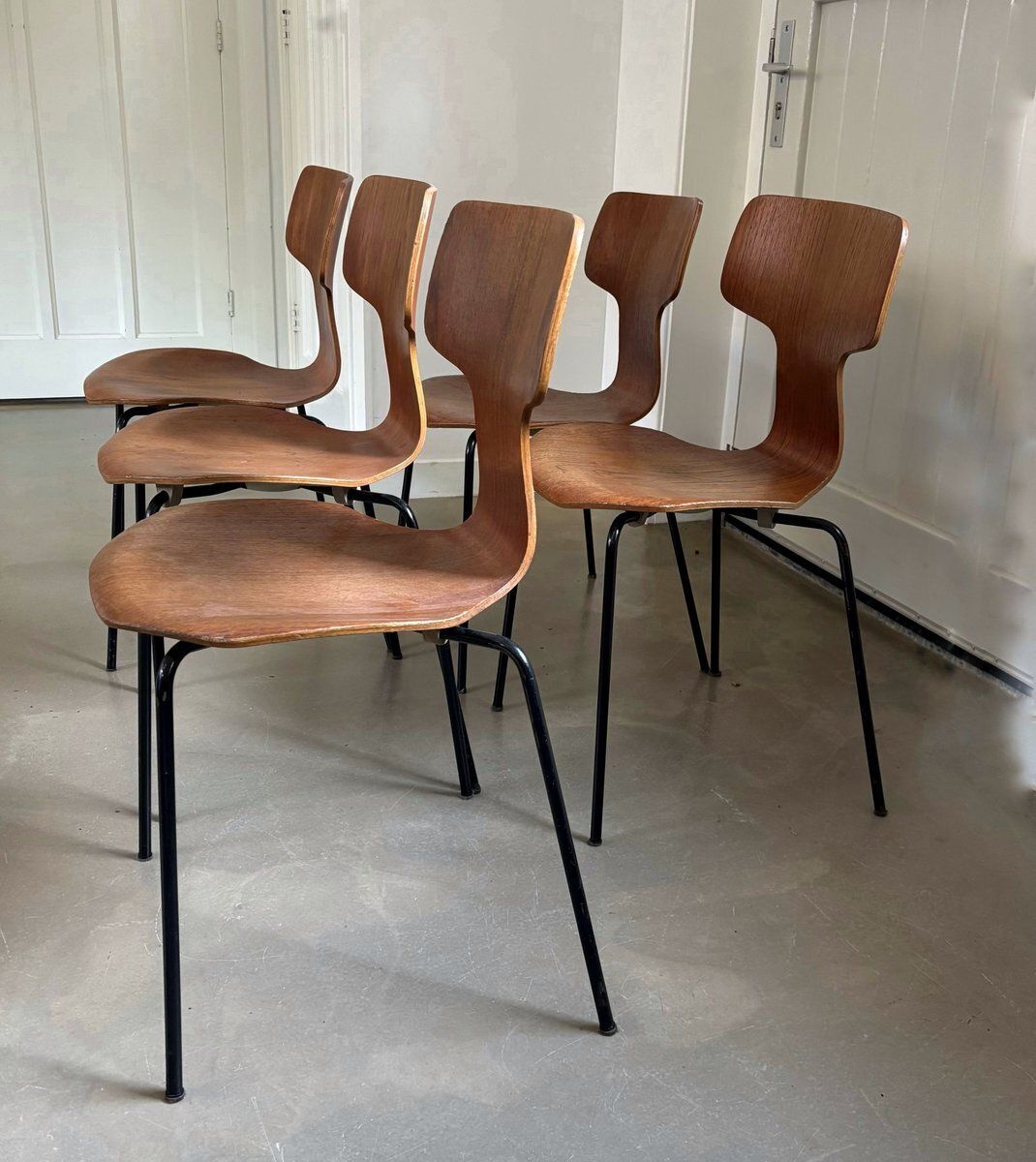 Vintage Hammer Chairs By Arne Jacobsen For Fritz Hansen, 1969, Set Of 5 photo Furniture