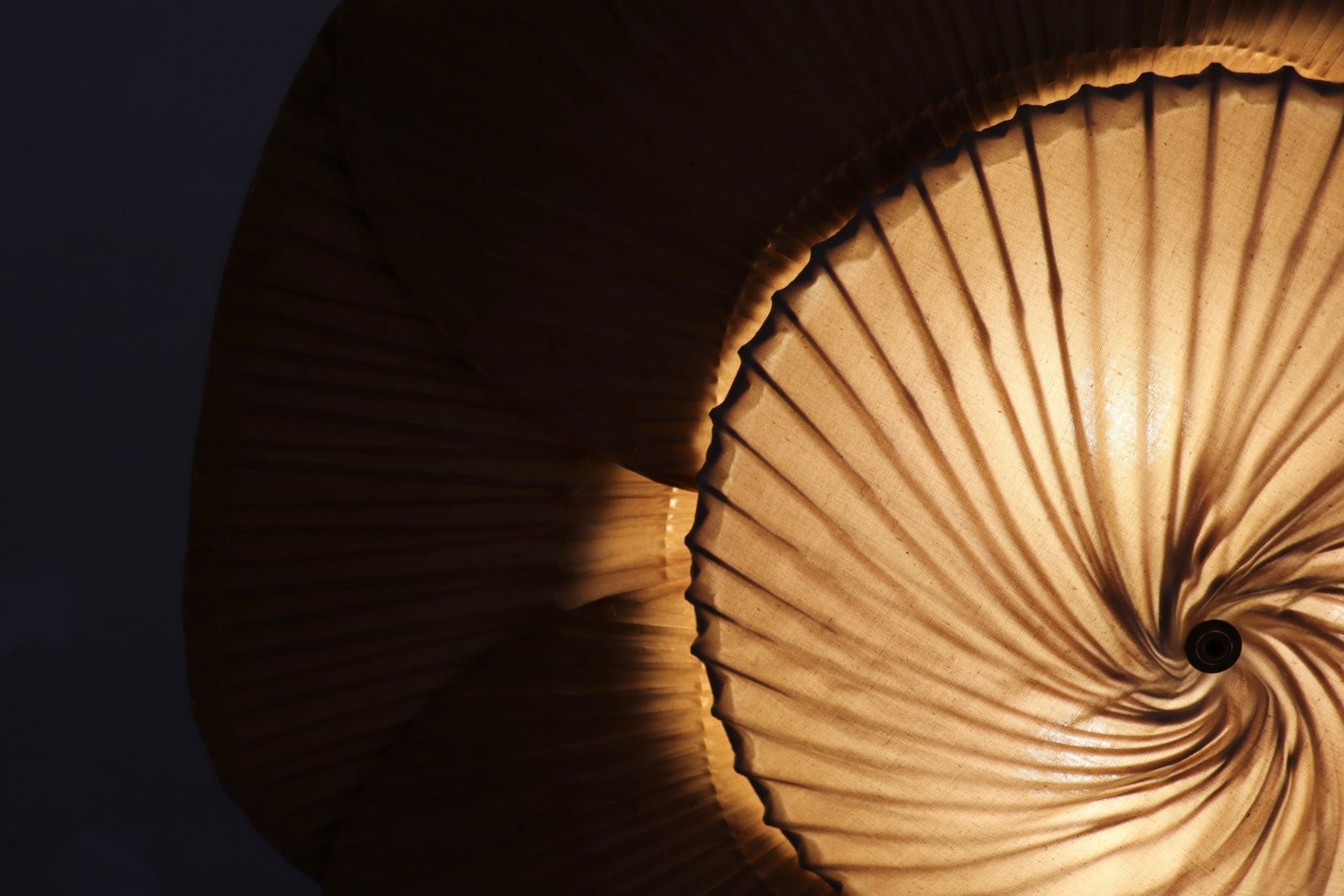 Uchiwa Hana II Chandelier van Ingo Maurer voor Design M, jaren 1970 photo 16500.0