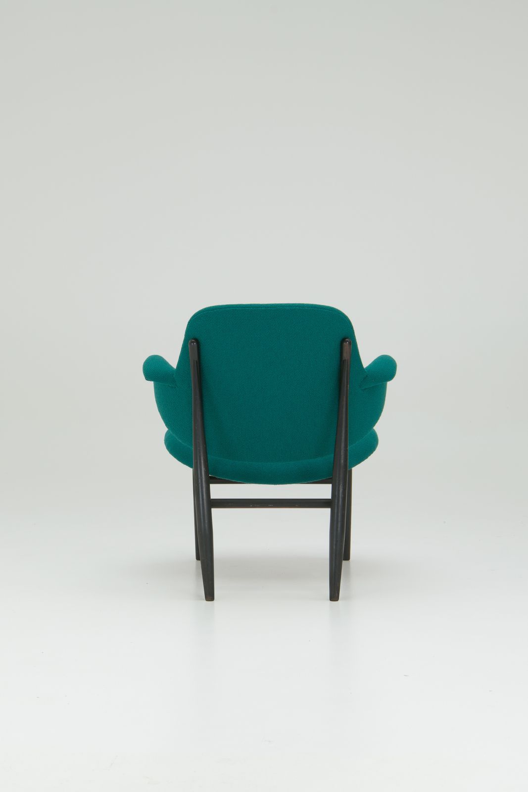 photo buy Shell Lounge Chair   Ib Kofod Larsen