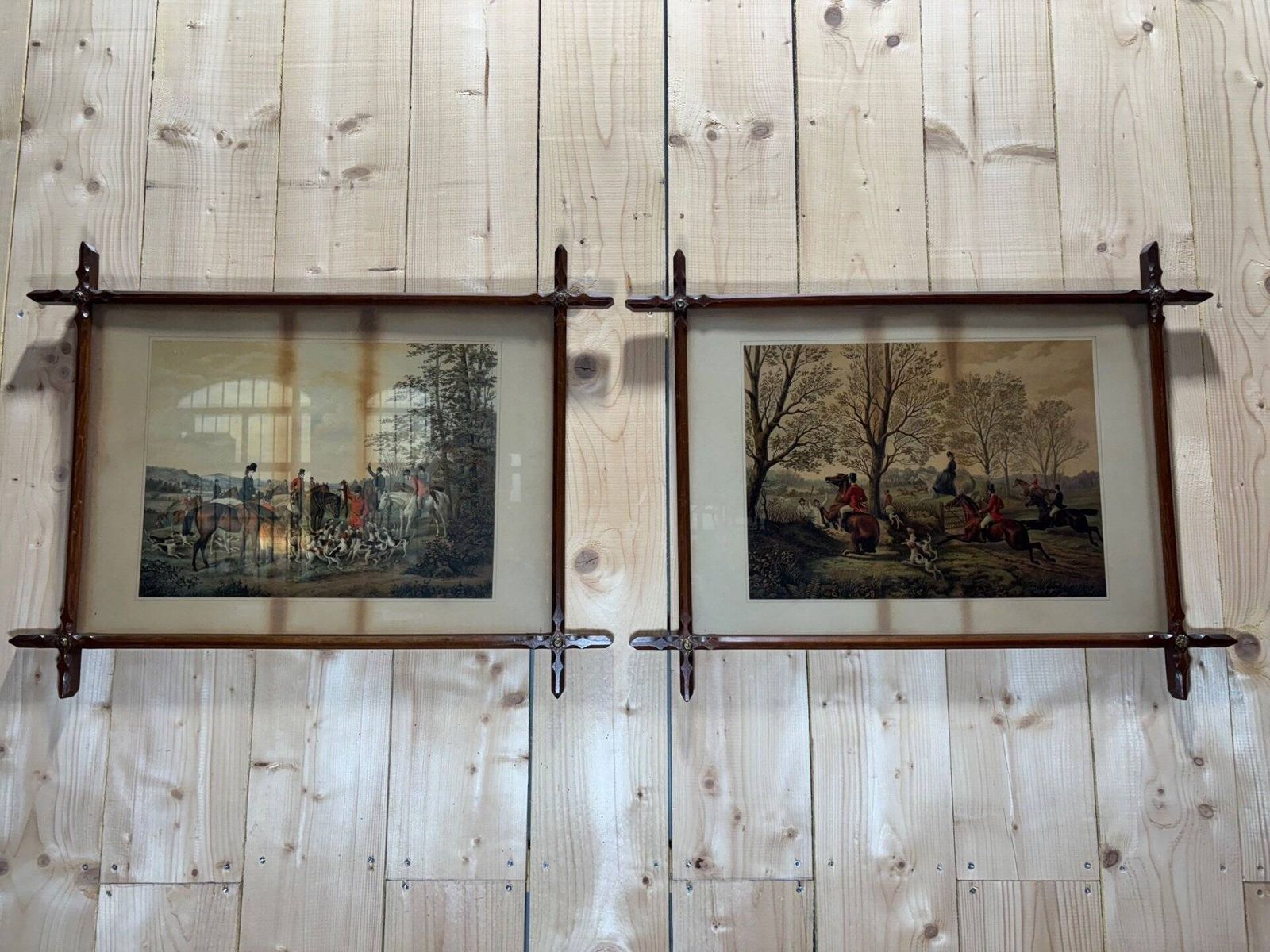 2 Framed Hunting Scenes photo vinterior