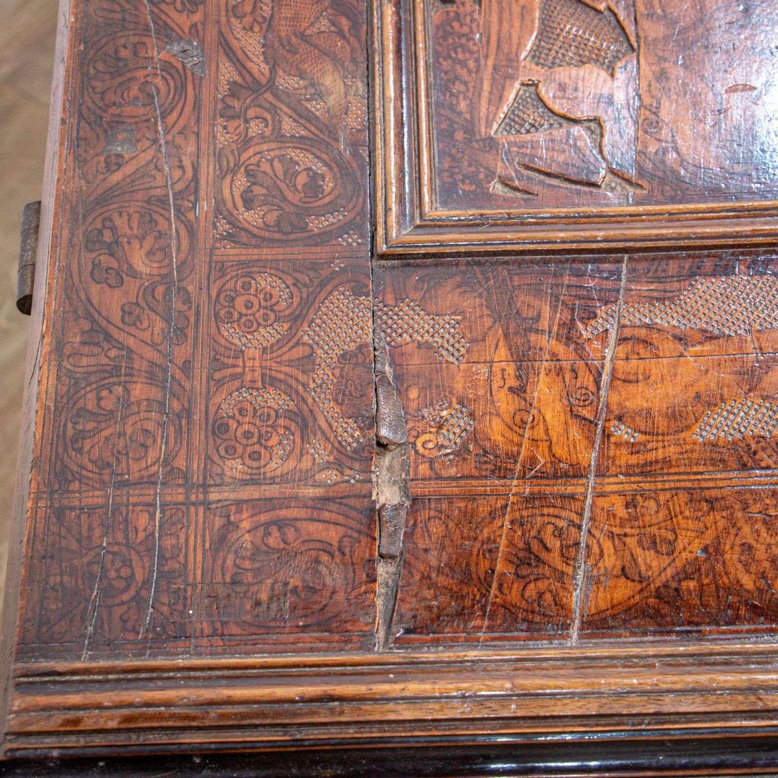 photo vintage 16th Century Walnut Pokerwork Coffer Or Marriage Chest