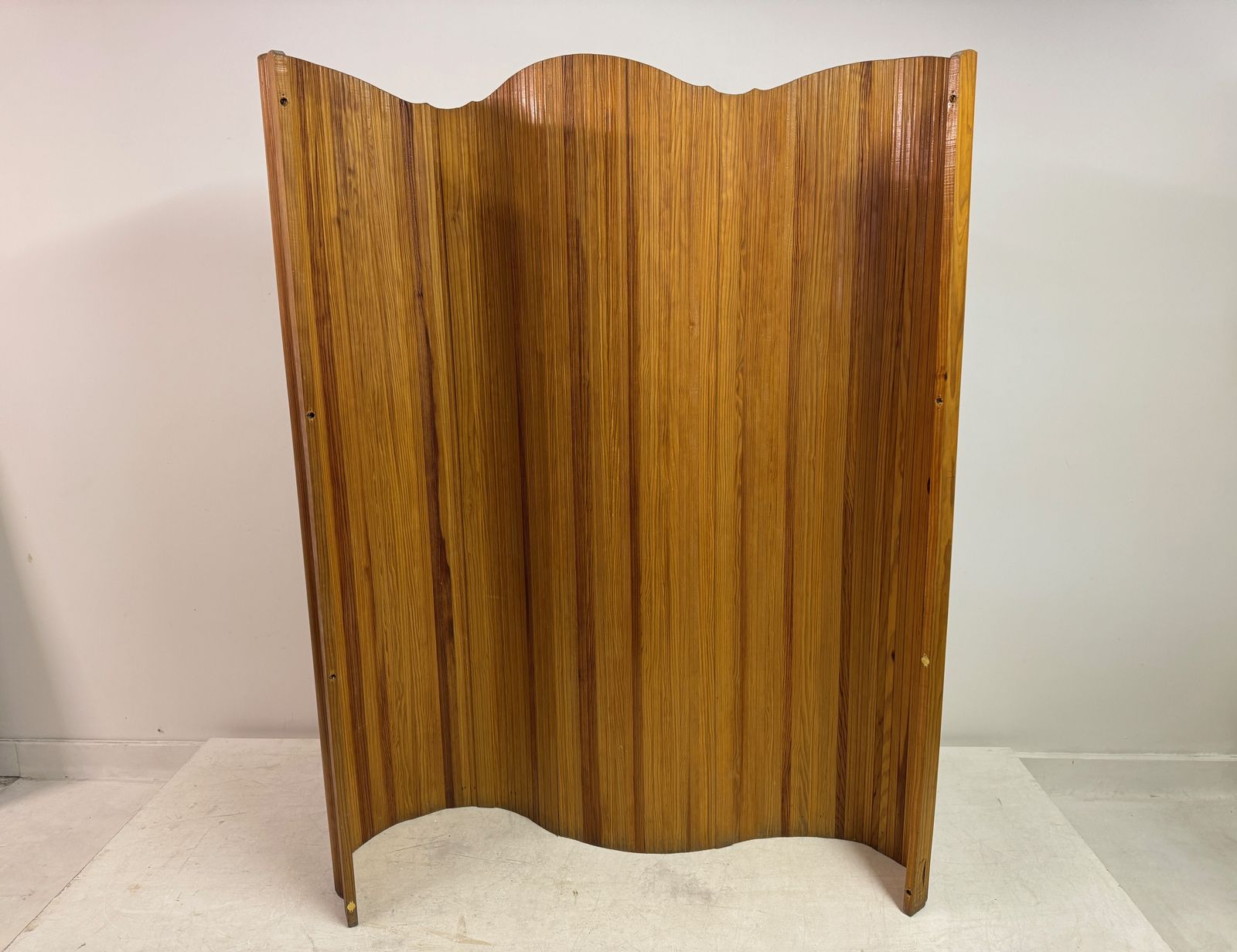 photo furniture French Art Deco Pine Screen Attributed To Baumann Fils Et Cie, Melun Paris