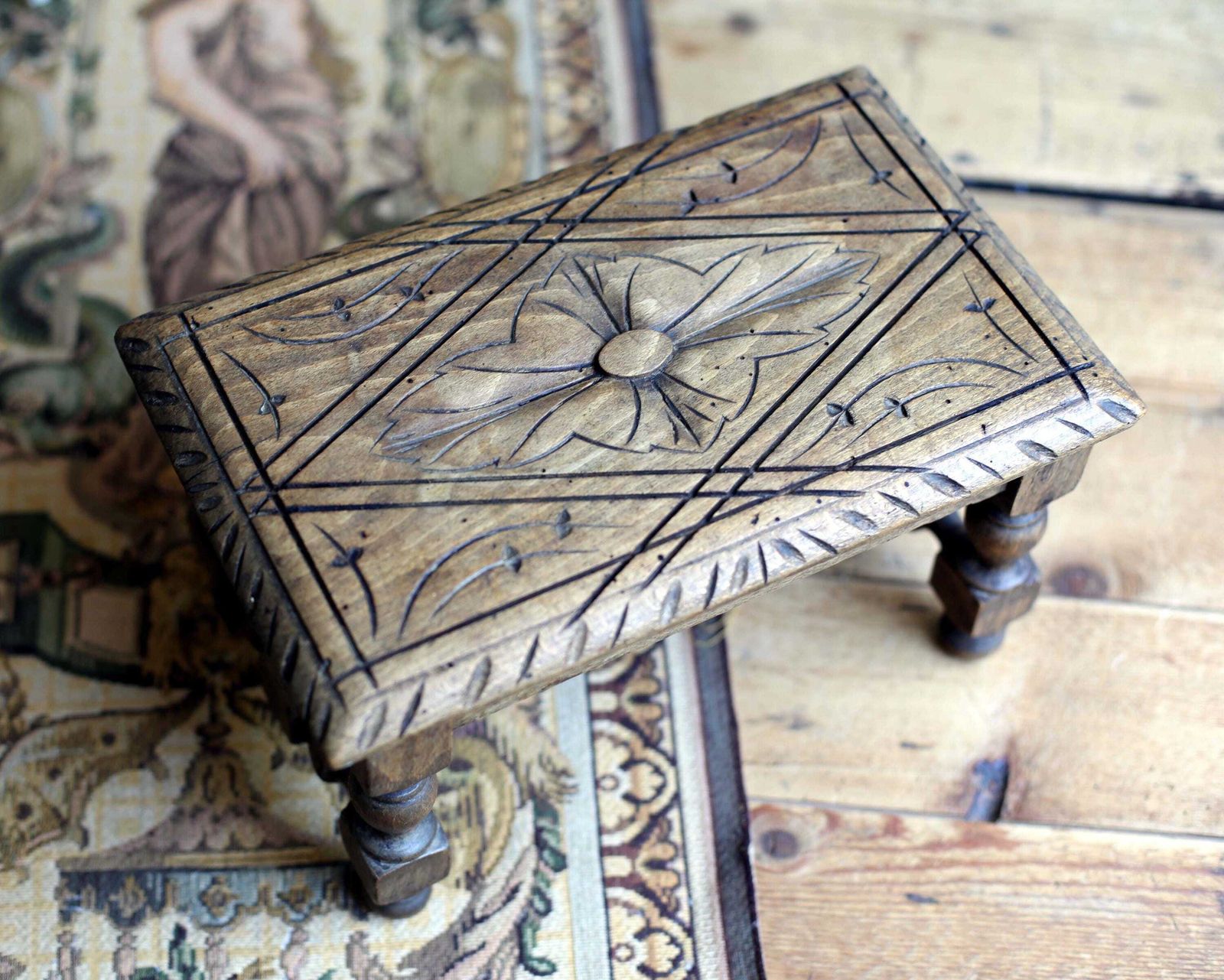 photo furniture French Antique Foot Stool Hand Carved Wooden Footstool Small Display Stand