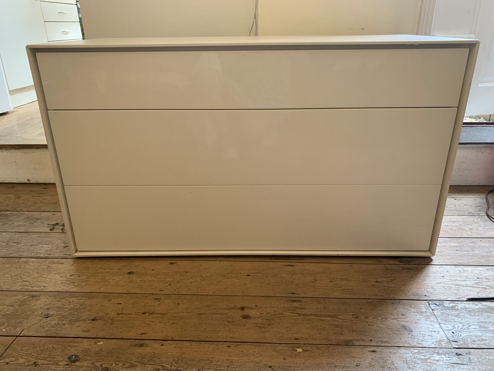 B&B Italia Dado Chest Of Drawers – Studio Kairos – Gloss White photo 2200.0