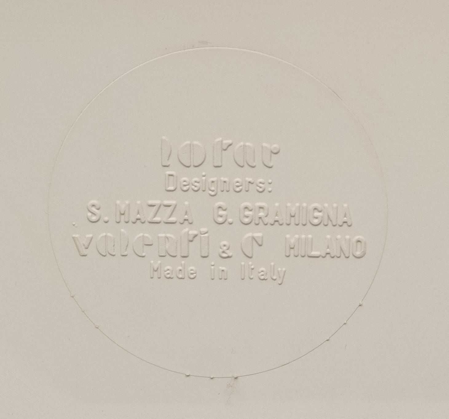 photo vinterior Hangend badkamerkastje van G. Gramigna en S. Mazza, voor Valenti Italy