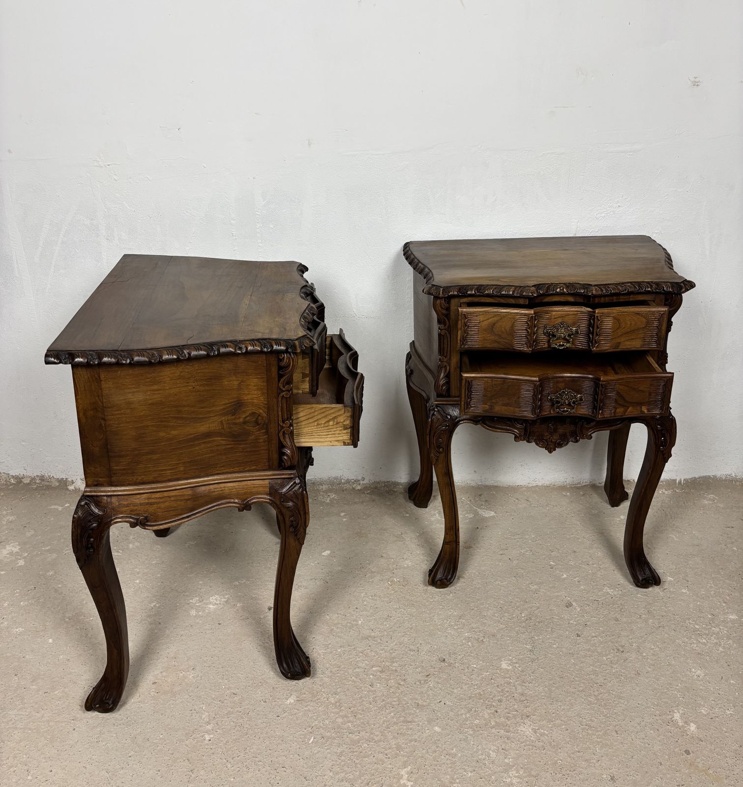 Pair Of Spanish Carved Louis XV Style Bedside Tables In Oak, Early 20th Century photo vintage