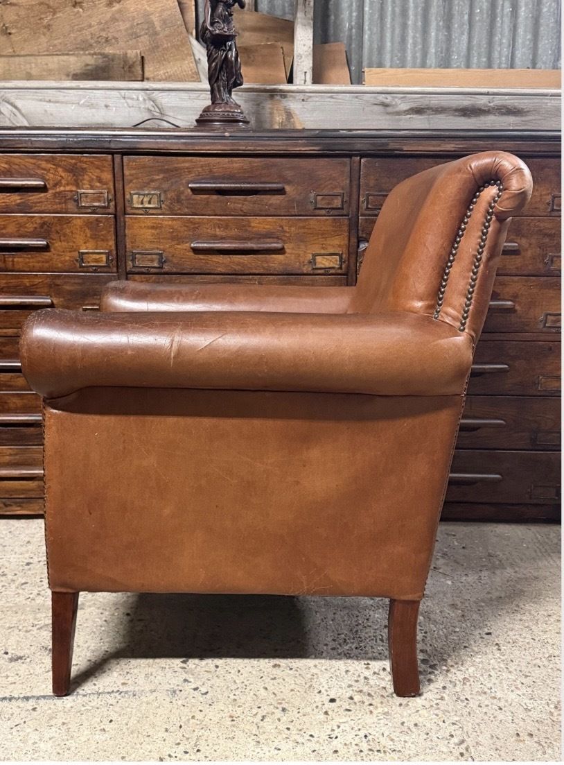 Vintage Tan Leather Armchair – Studded Detail, Aged Patina Single Chair photo 650.0