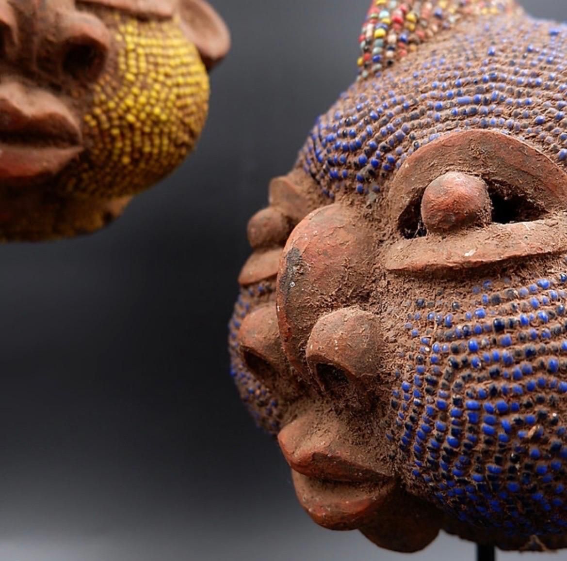 photo furniture Pair Of African Terracotta And Pearl Heads, Late 20th Century Art