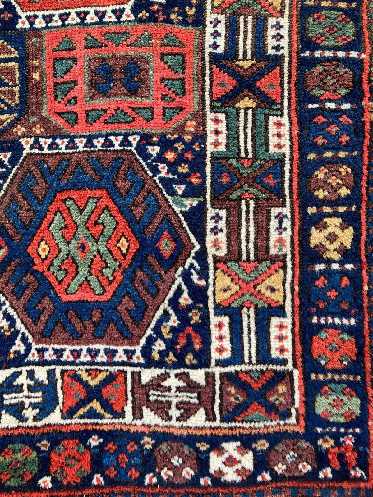 Antiek Koerdisch tapijt 1,92 m x 1,19 m photo buy