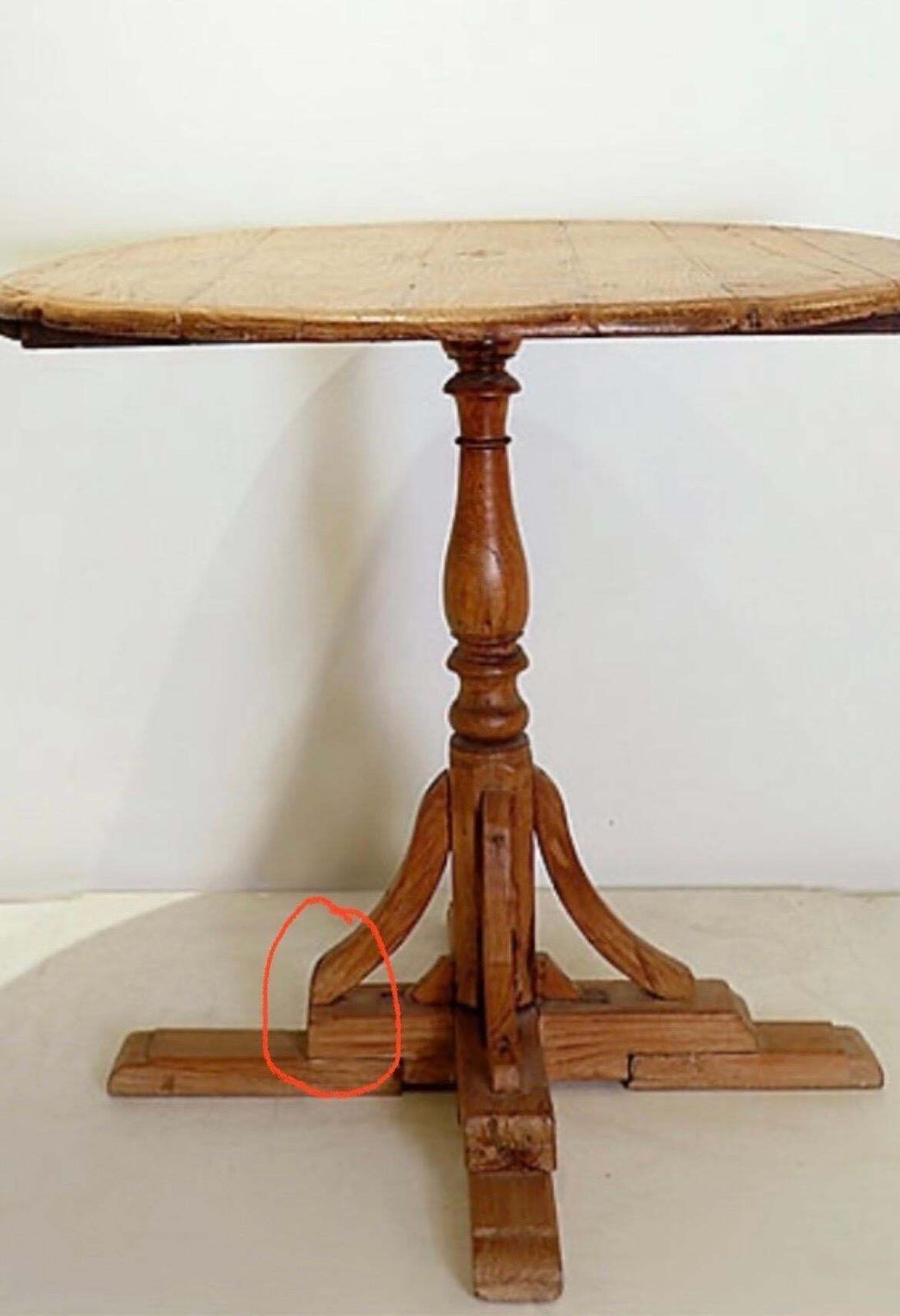 photo vinterior Rustic Round Pedestal Table, Pine Wood, Campaign Style, France, 1958