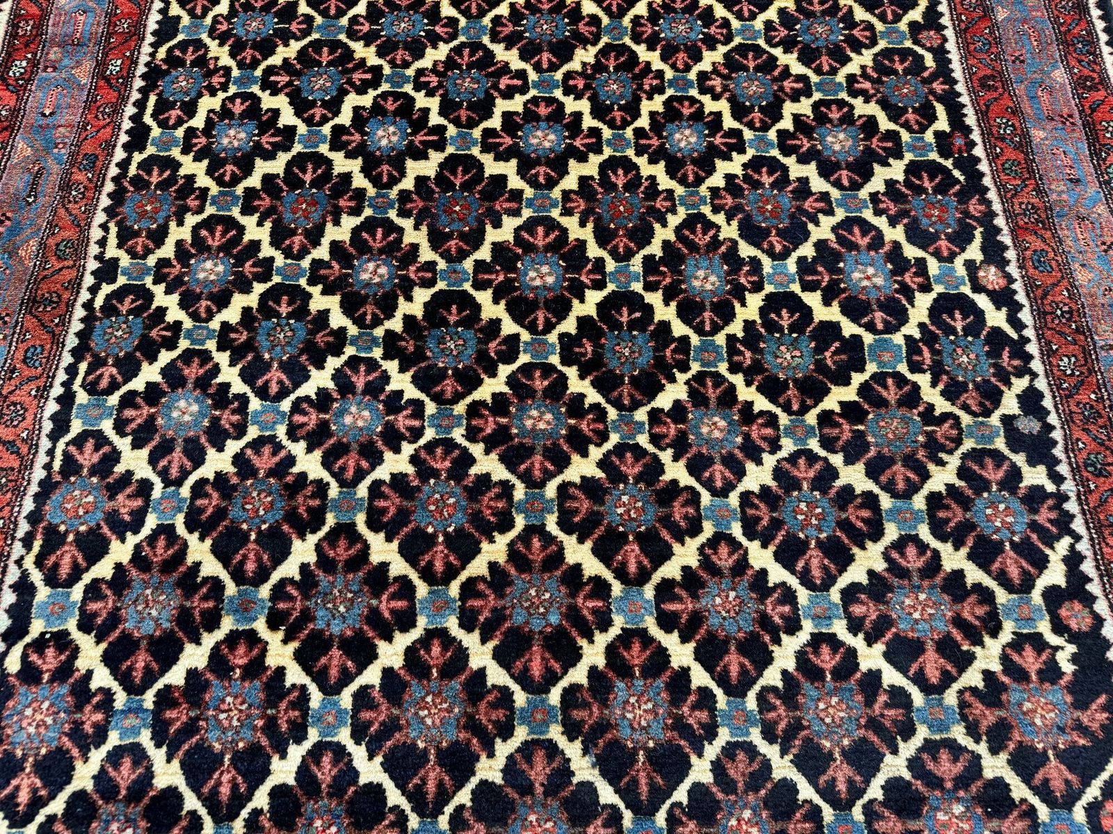 Antique Hamadan Rug 1.96m X 1.43m photo vintage