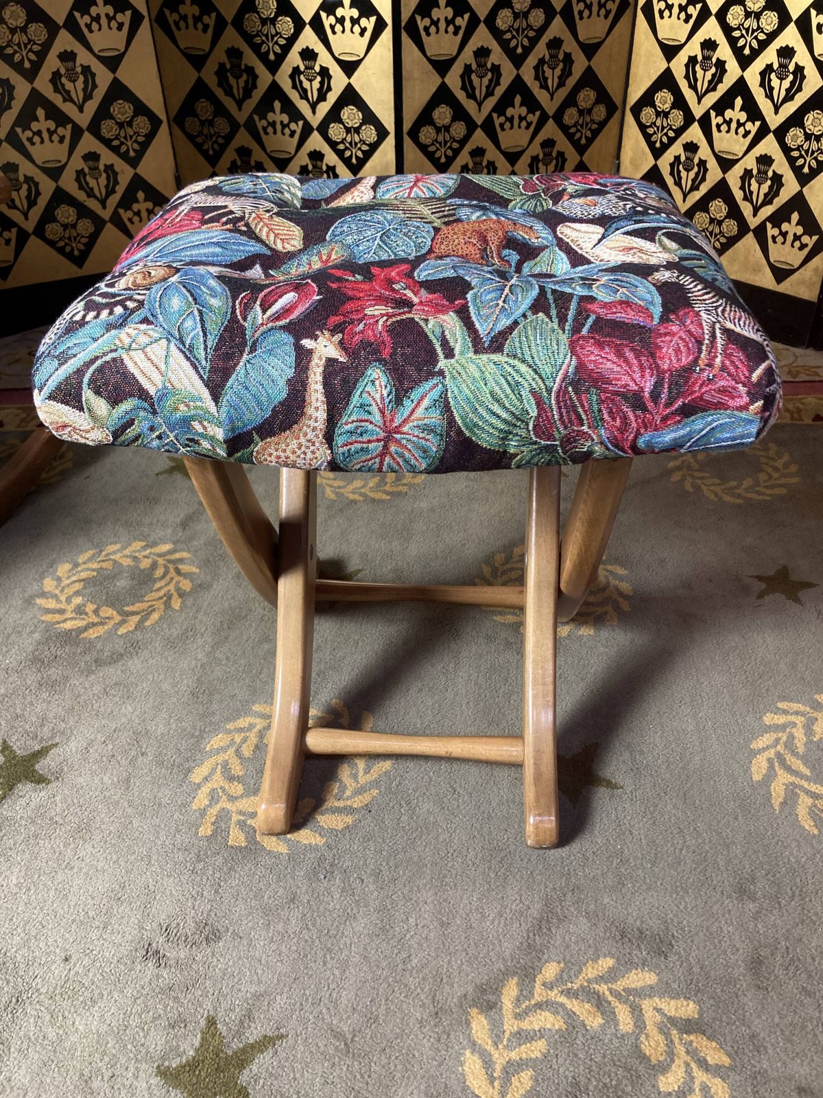 photo vinterior Pair Of Poly Comfort Armchairs And 1 Footrest