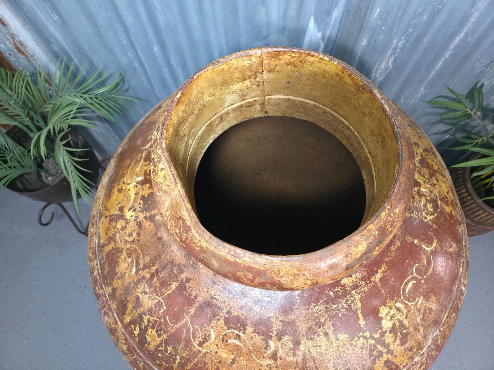 365.0 Giant Xl Unique Indian Hand Made Metal Water Carrier Vase Urn Water Feature photo
