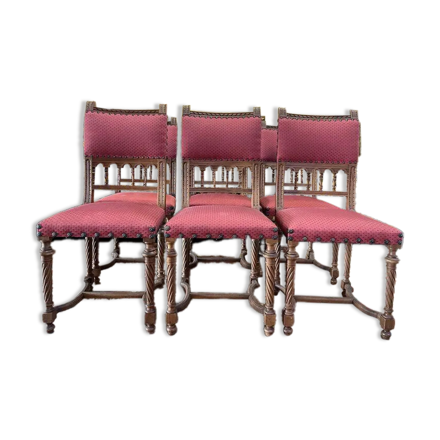 Set Of 6 Renaissance Style Carved Walnut Chairs   Haute époque