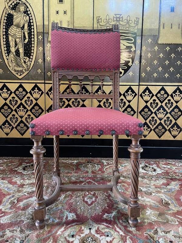 Set Of 6 Renaissance Style Carved Walnut Chairs   Haute époque photo Furniture