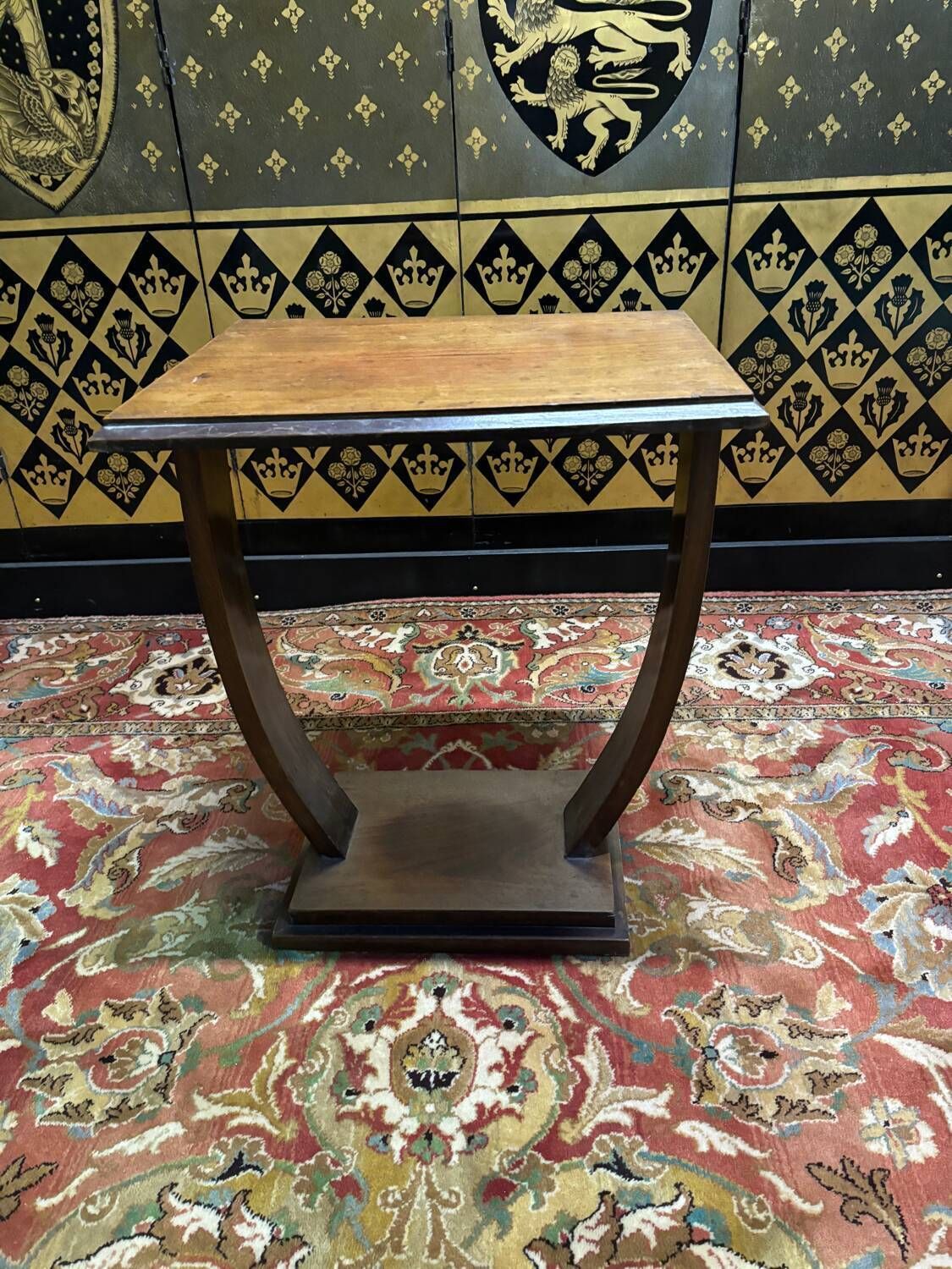 photo furniture Art Deco Pedestal Table