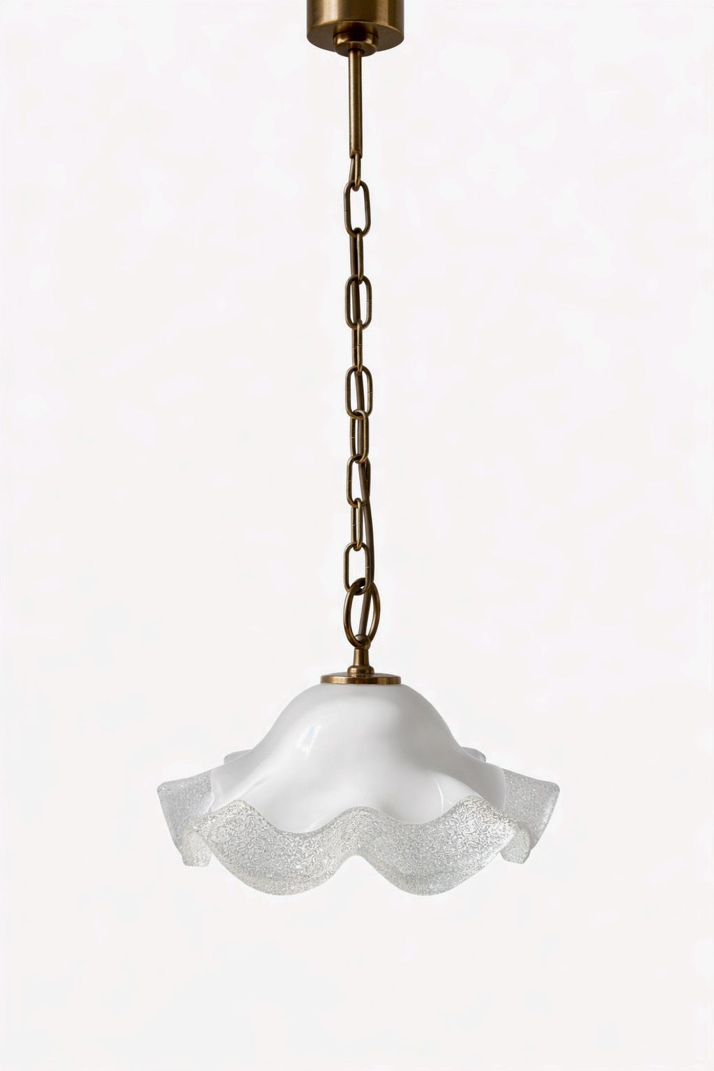 Vintage opalen Murano glazen hanglamp met messing ketting, ca. jaren 1970