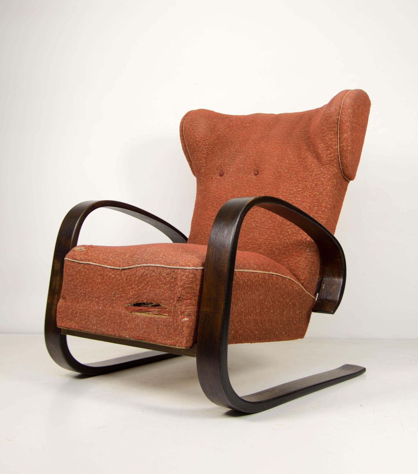 Fauteuil à oreilles bentwood Tank par Navratil, Tchécoslovaquie, années 1930 photo for sale