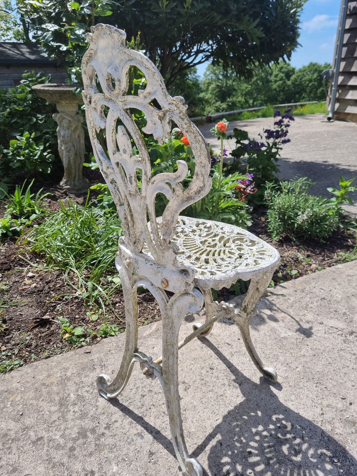 Four Elegant Victorian Cast Iron Garden Chairs C. 1880 photo 1320.0