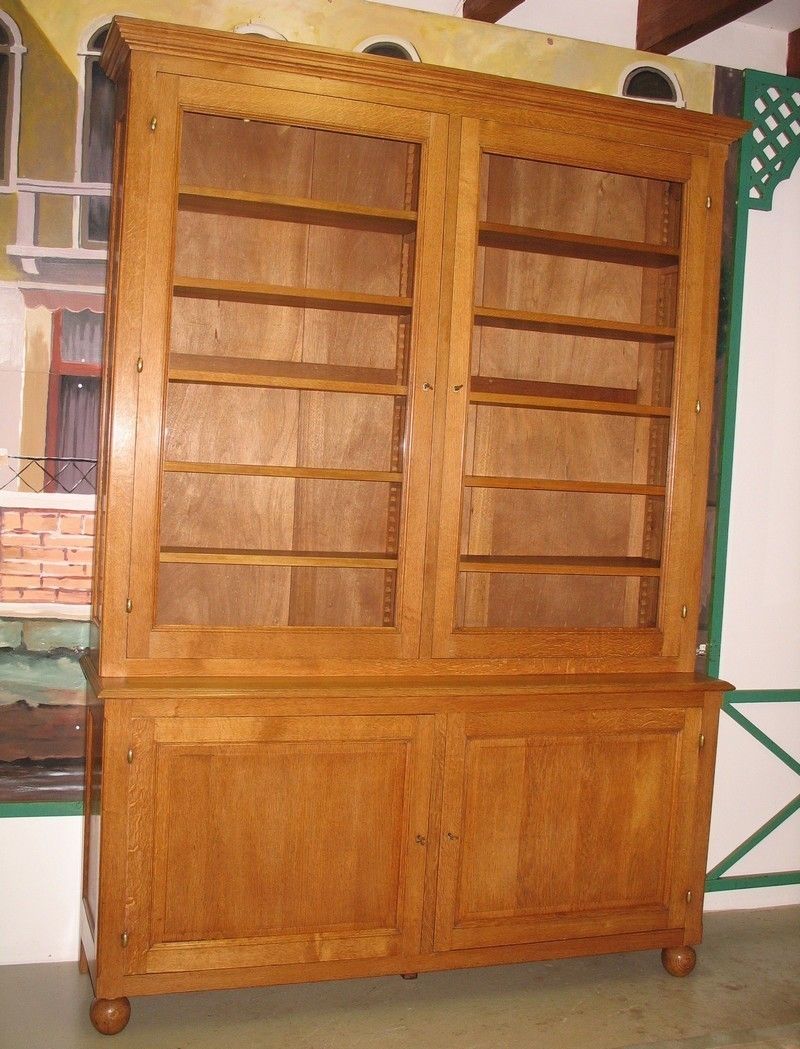 Two Body Library In 20th Century Oak