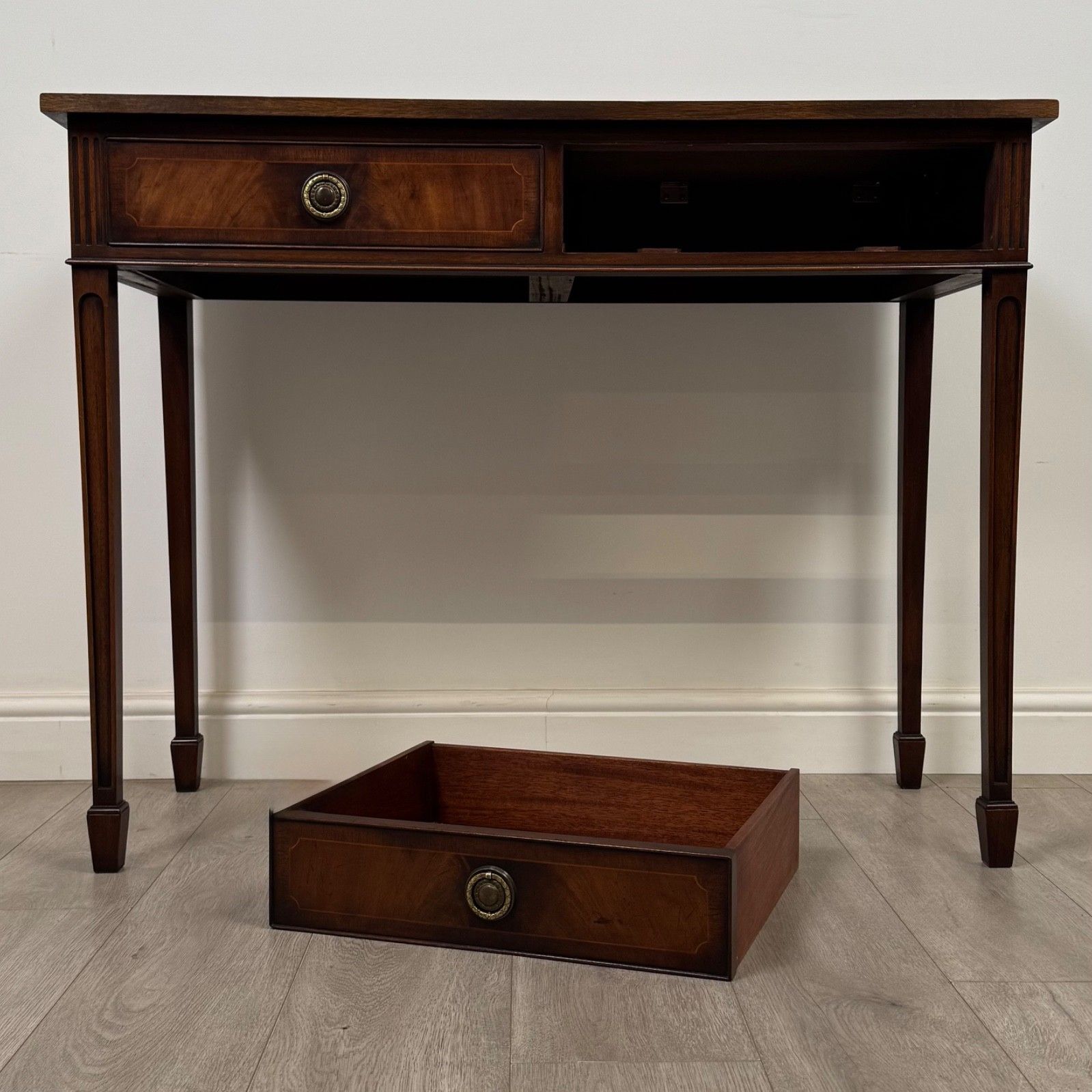 photo for sale Antique 20th Century Good Quality Writing Table In Mahogany ( Af 5765 )