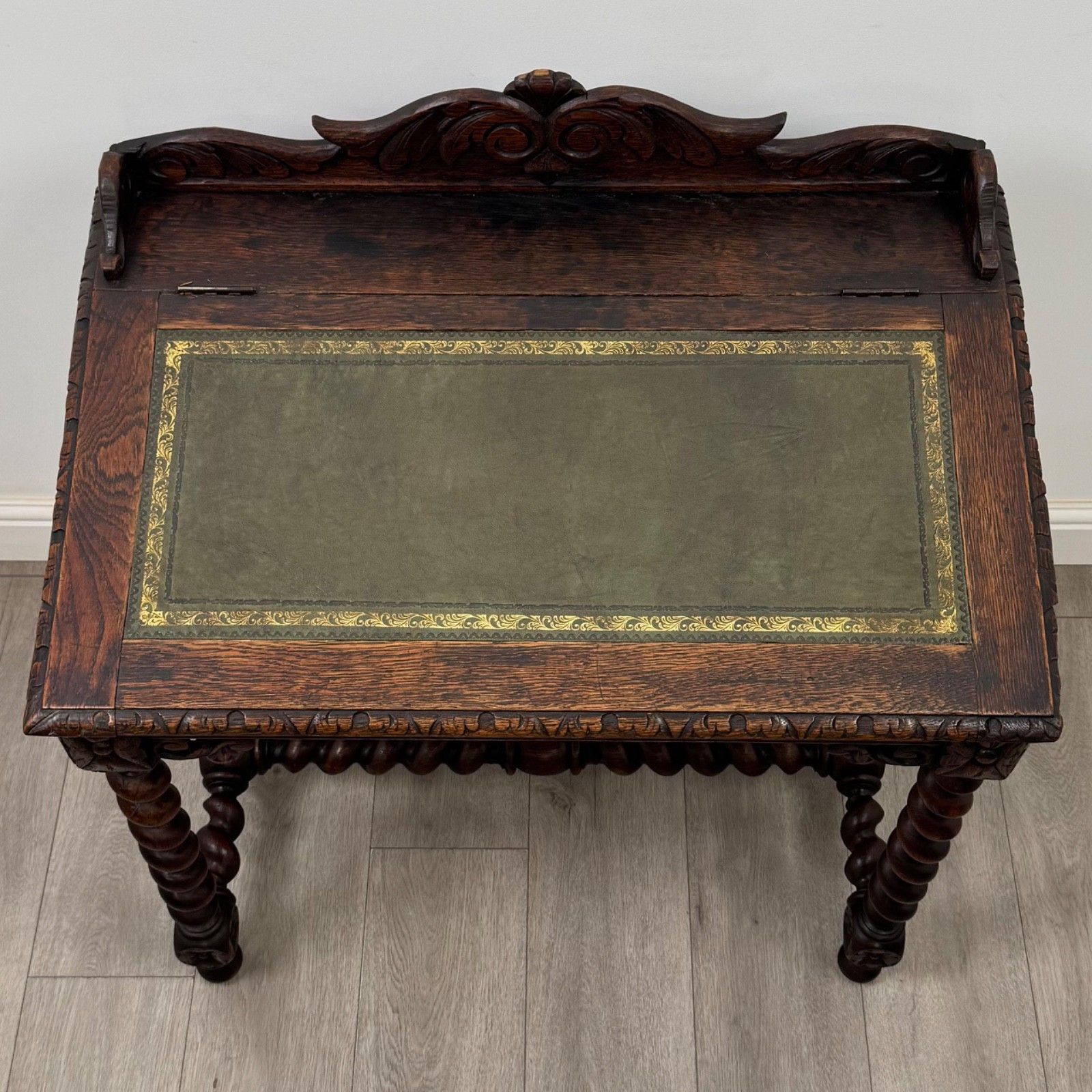 photo furniture Antique 19th Century Victorian Carved Oak Writing Table ( Af 5800 )