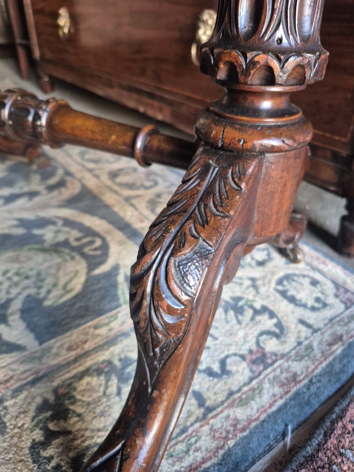 Fabulous Quality Early Victorian Burr Walnut Quater Veneered Oval Top Lamp Table photo buy