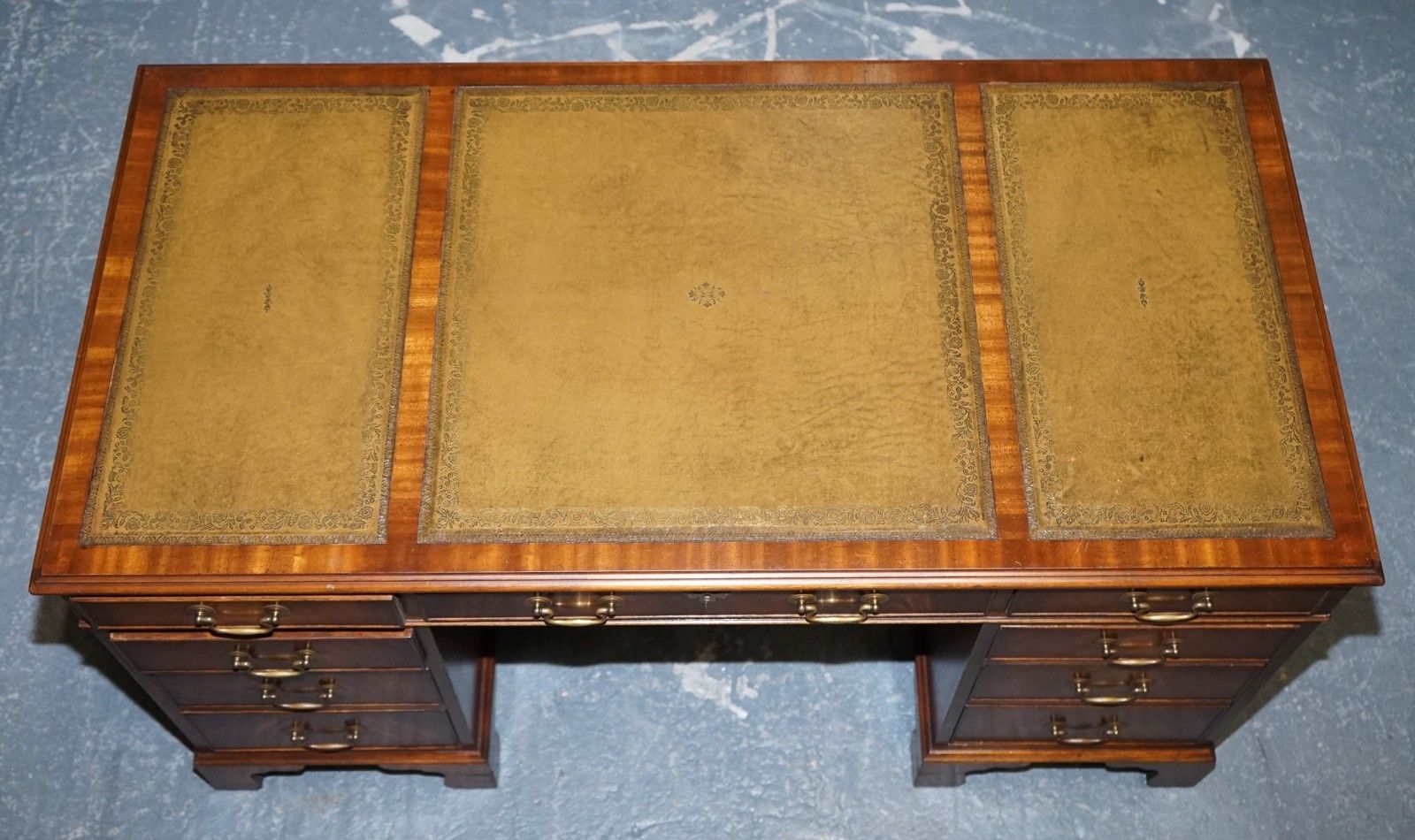 1650.0 Lovely Bevan Funnell Vintage Pedestal Desk With Hunter Green Leather photo