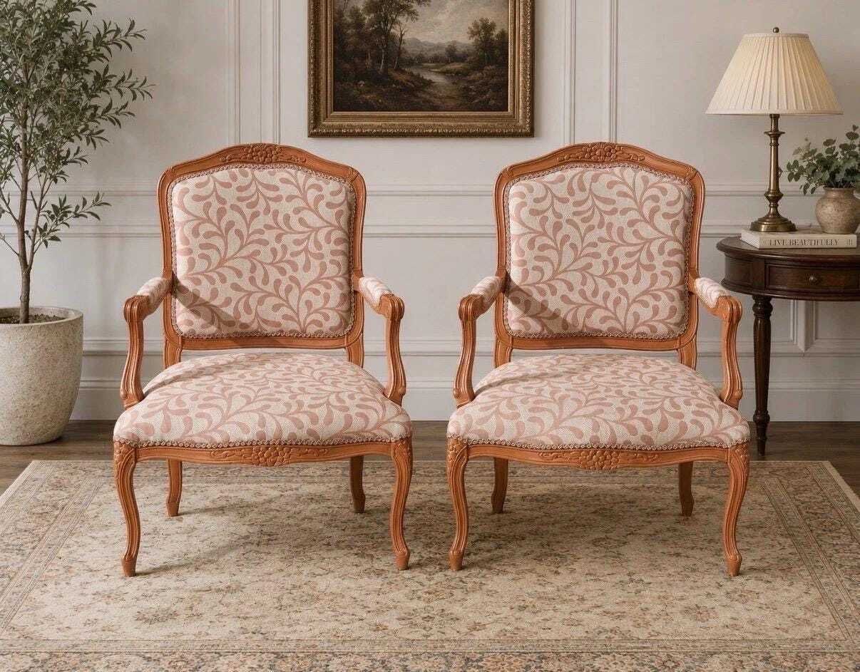 Elegant French Style Bedroom Chair/ Salon Chair