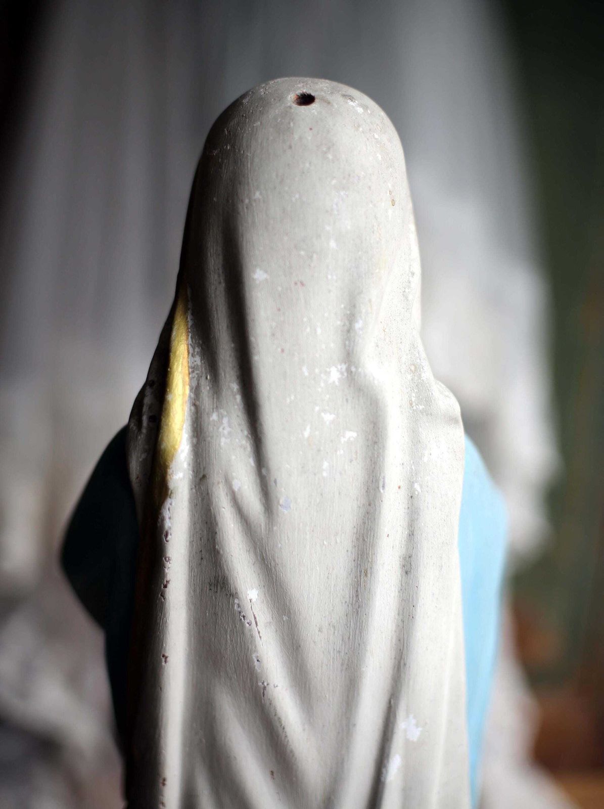 photo vintage Large Antique French Virgin Mary Statue Polychrome Praying Madonna