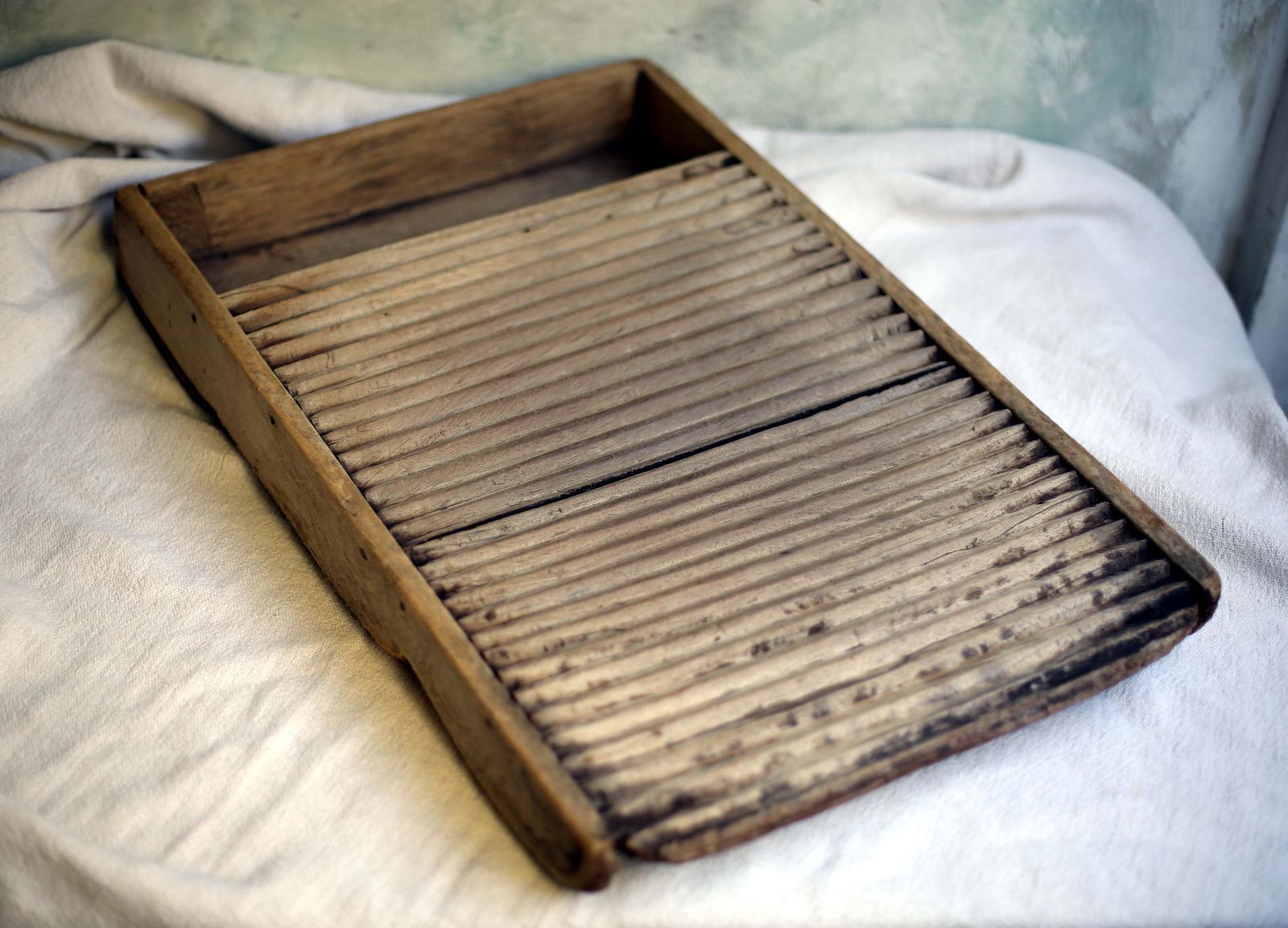 Large Antique French Wash Board Old Wooden Laundry Bleached Scrubbing Washboard Draining photo vintage