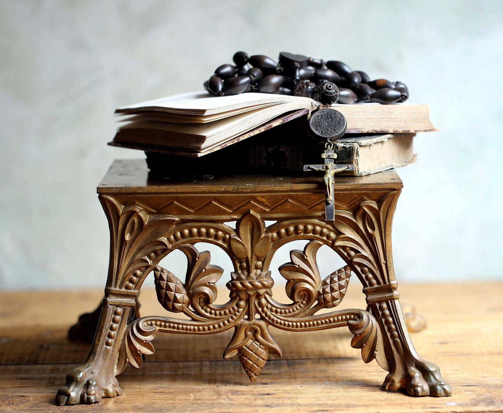 photo furniture Church Altar Riser Host Table Religious Antique Display Stand 19th Century