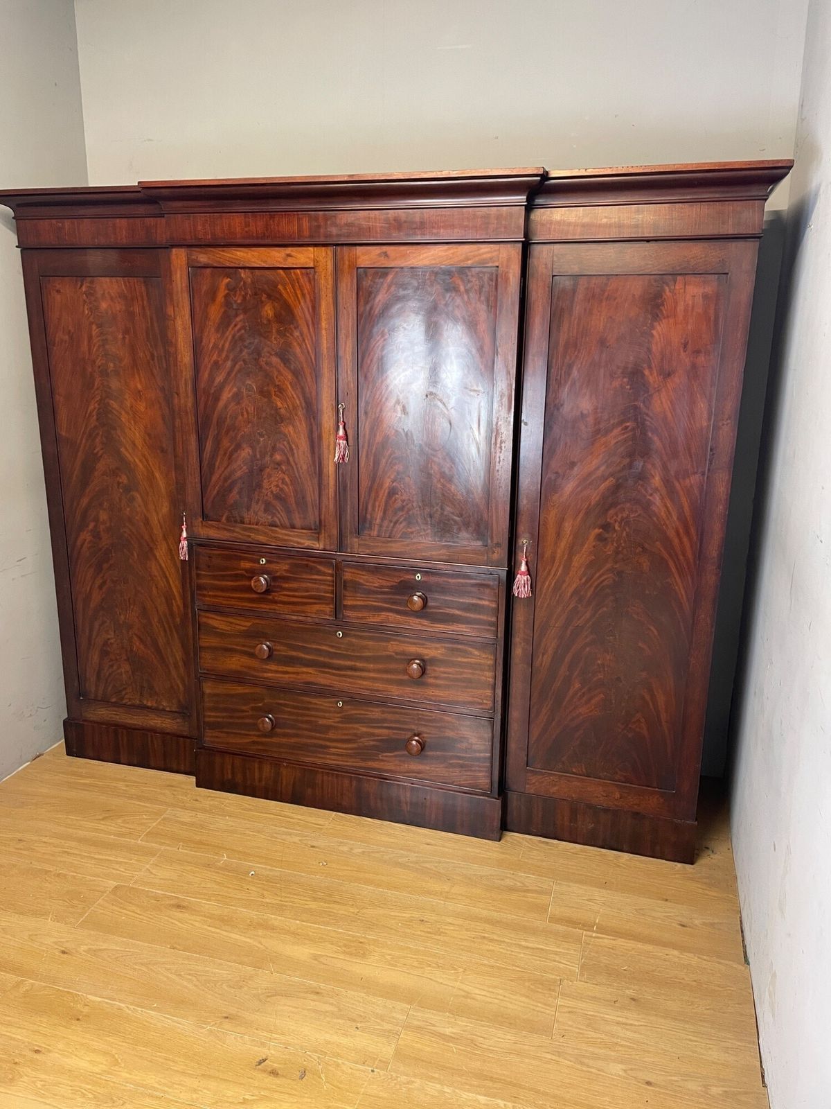 Georgian Country House Flame Mahogany Four Door Wardrobe