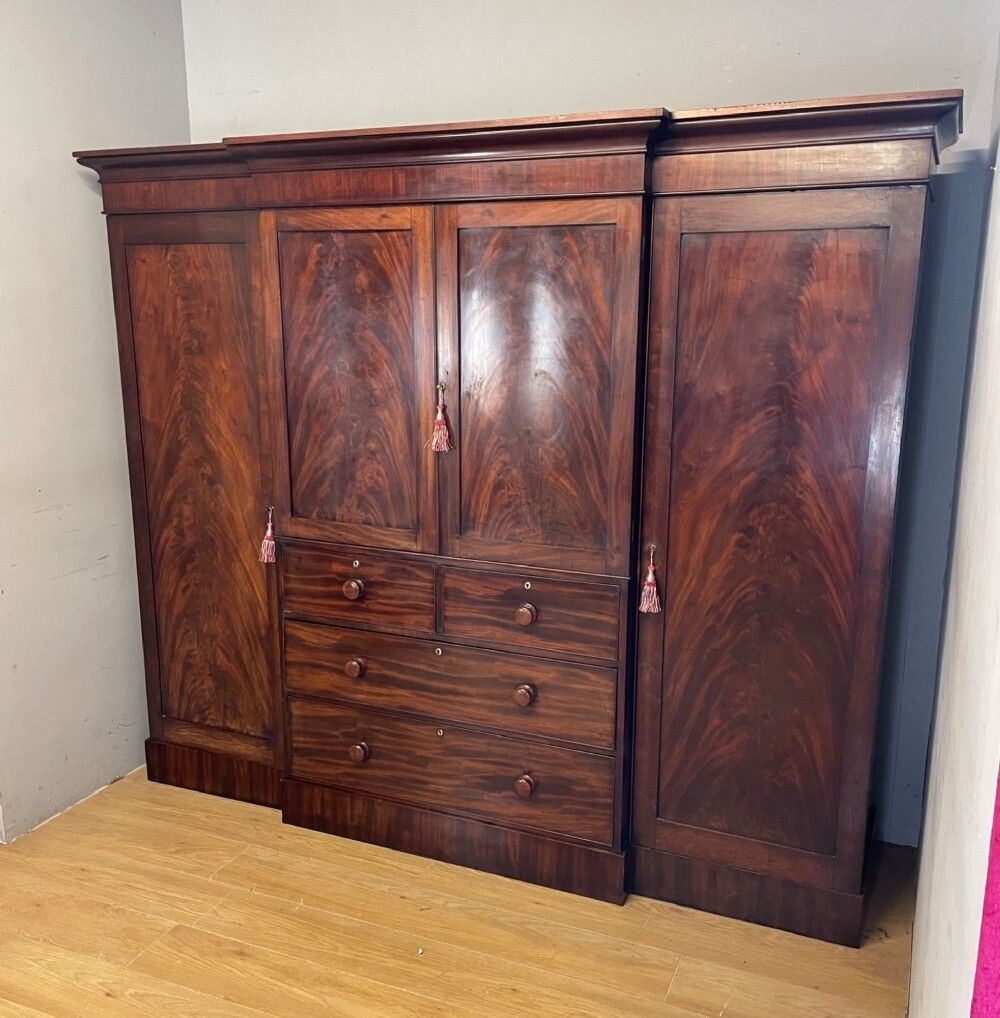 Georgian Country House Flame Mahogany Four Door Wardrobe photo furniture