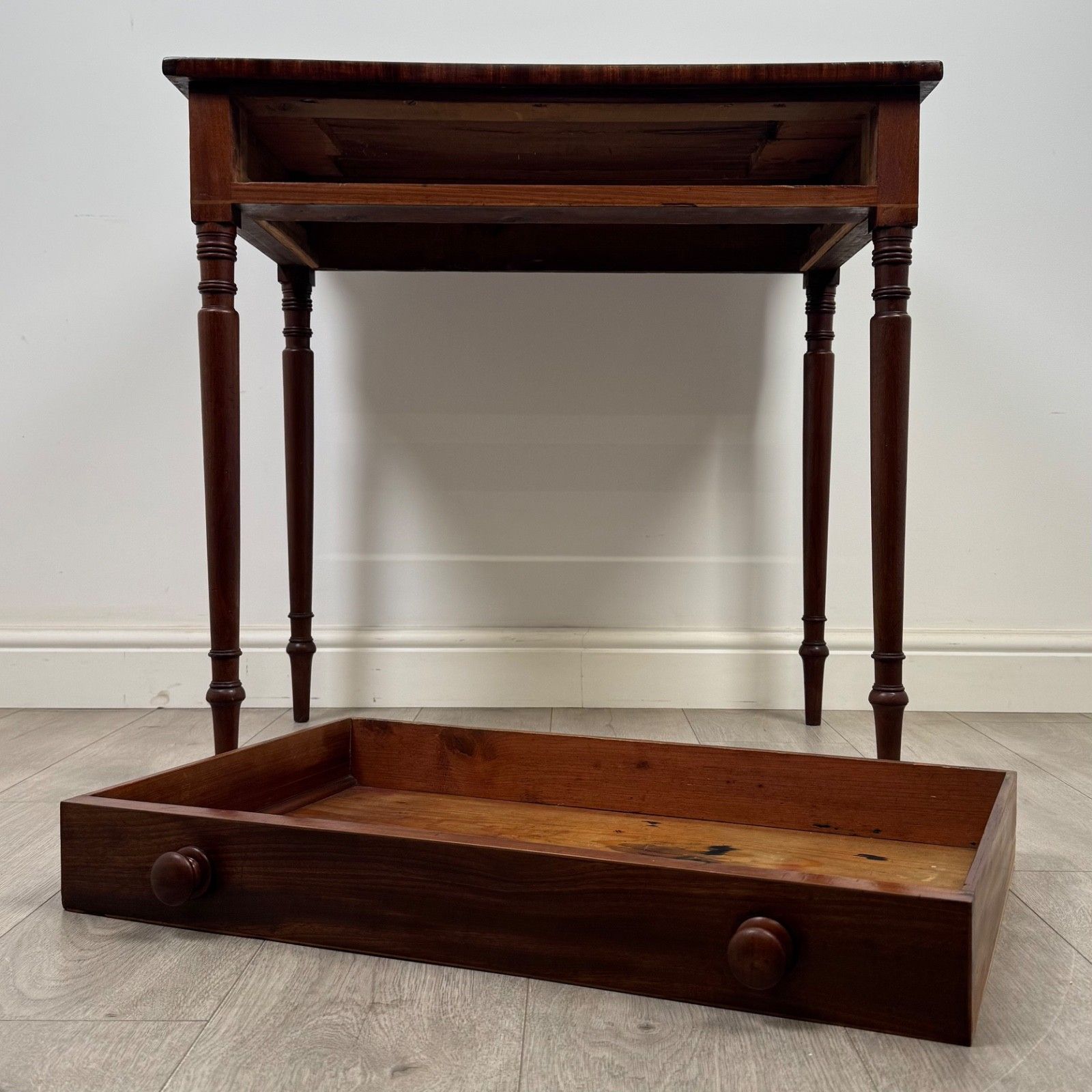 photo for sale Antique 18th Century Georgian Writing Table In Mahogany ( Af 5655 )