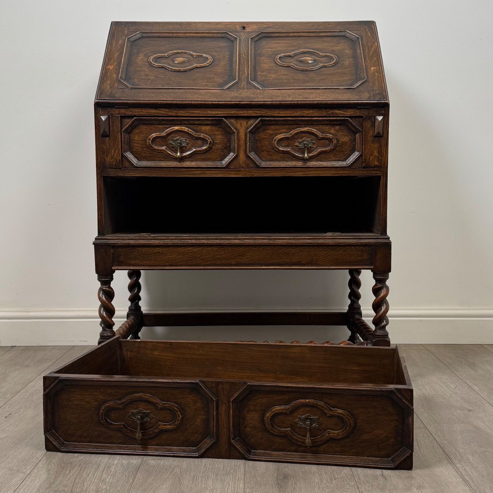 495.0 Antique 20th Century Jacobean Style Bureau In Oak ( Af 5772 ) photo