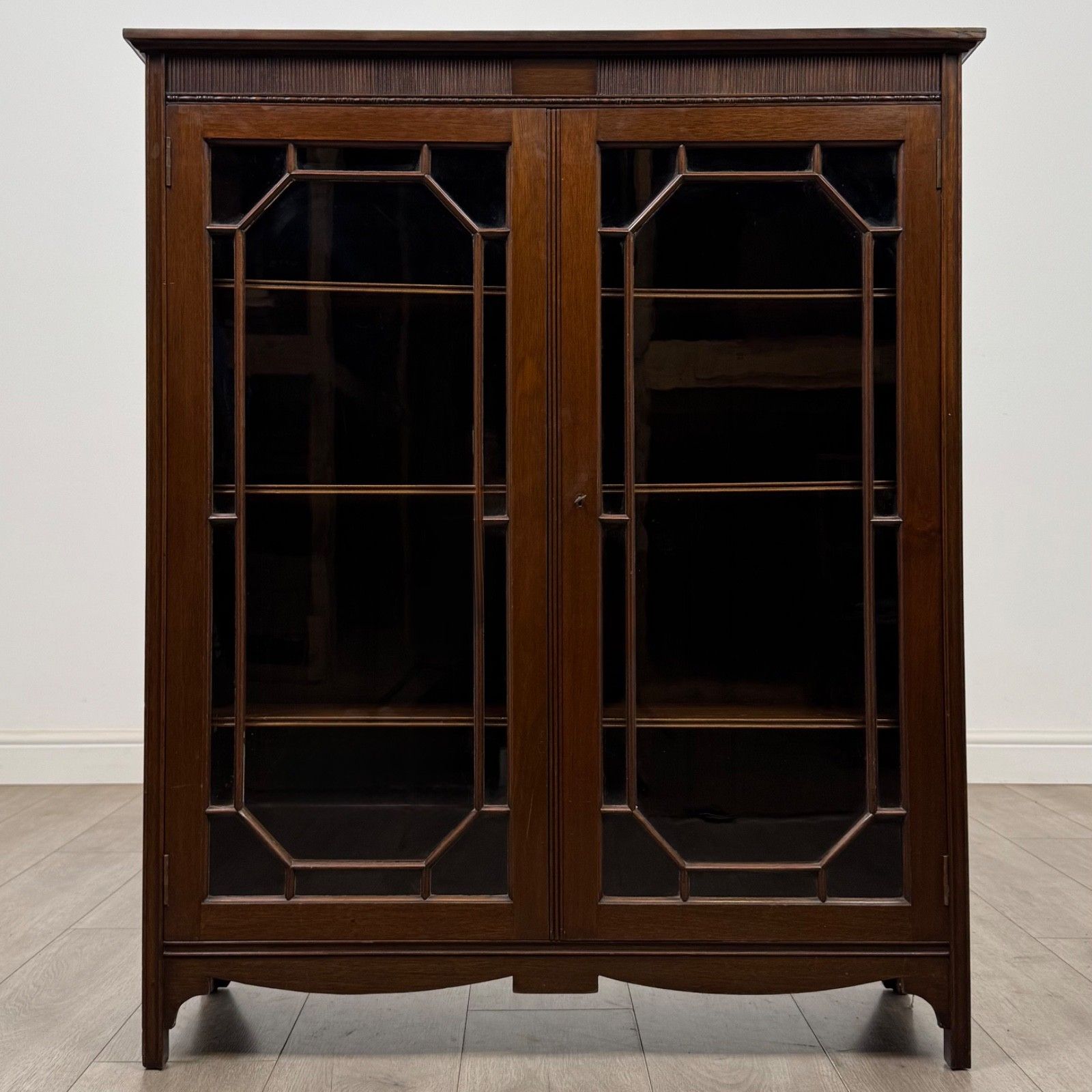 Antique 20th Century Display Cabinet By Warring & Gillows Ltd ( Af 5802 )