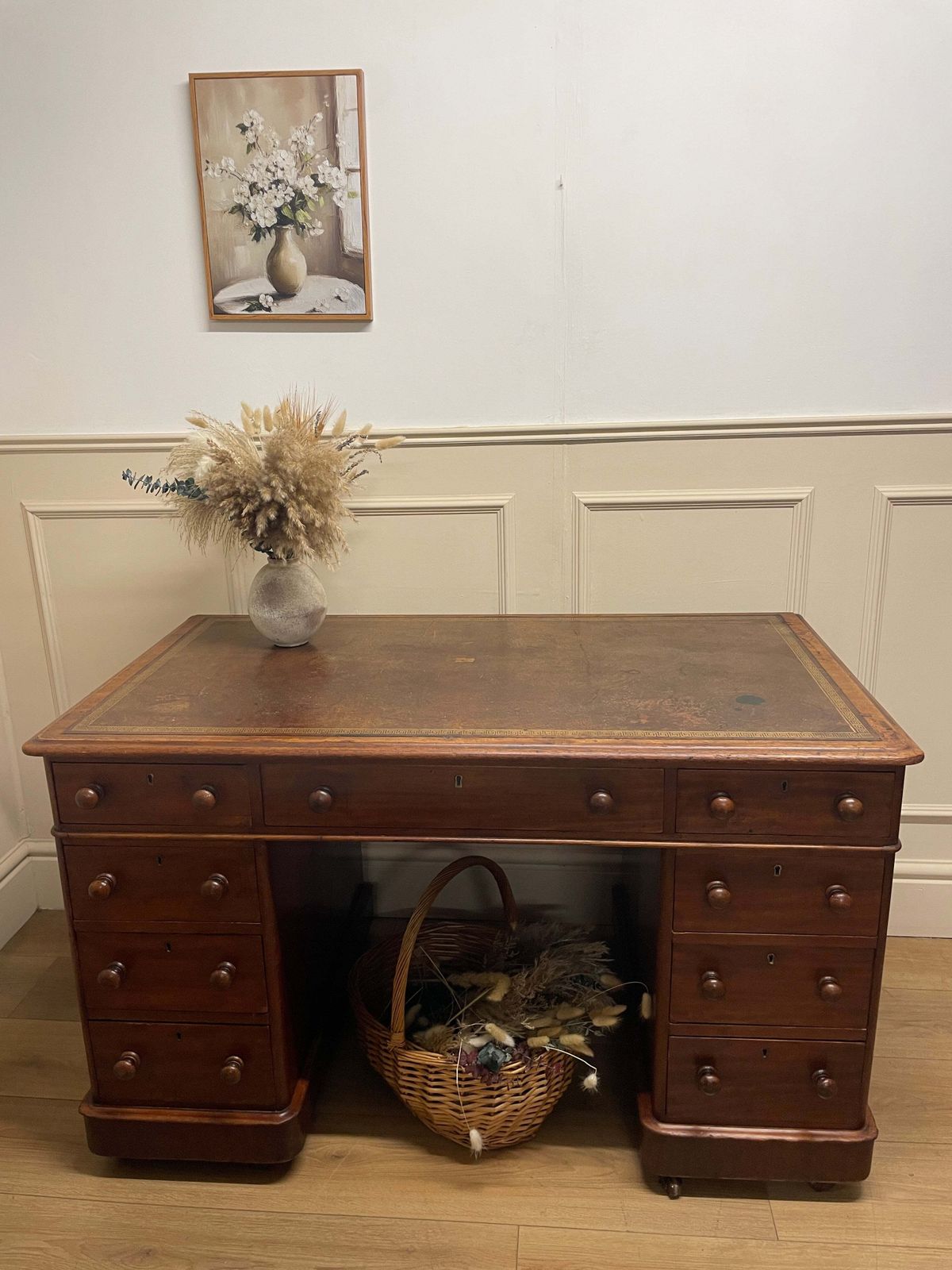 Antique Mahogany Victorian Pedestal Desk With Original Leather Top