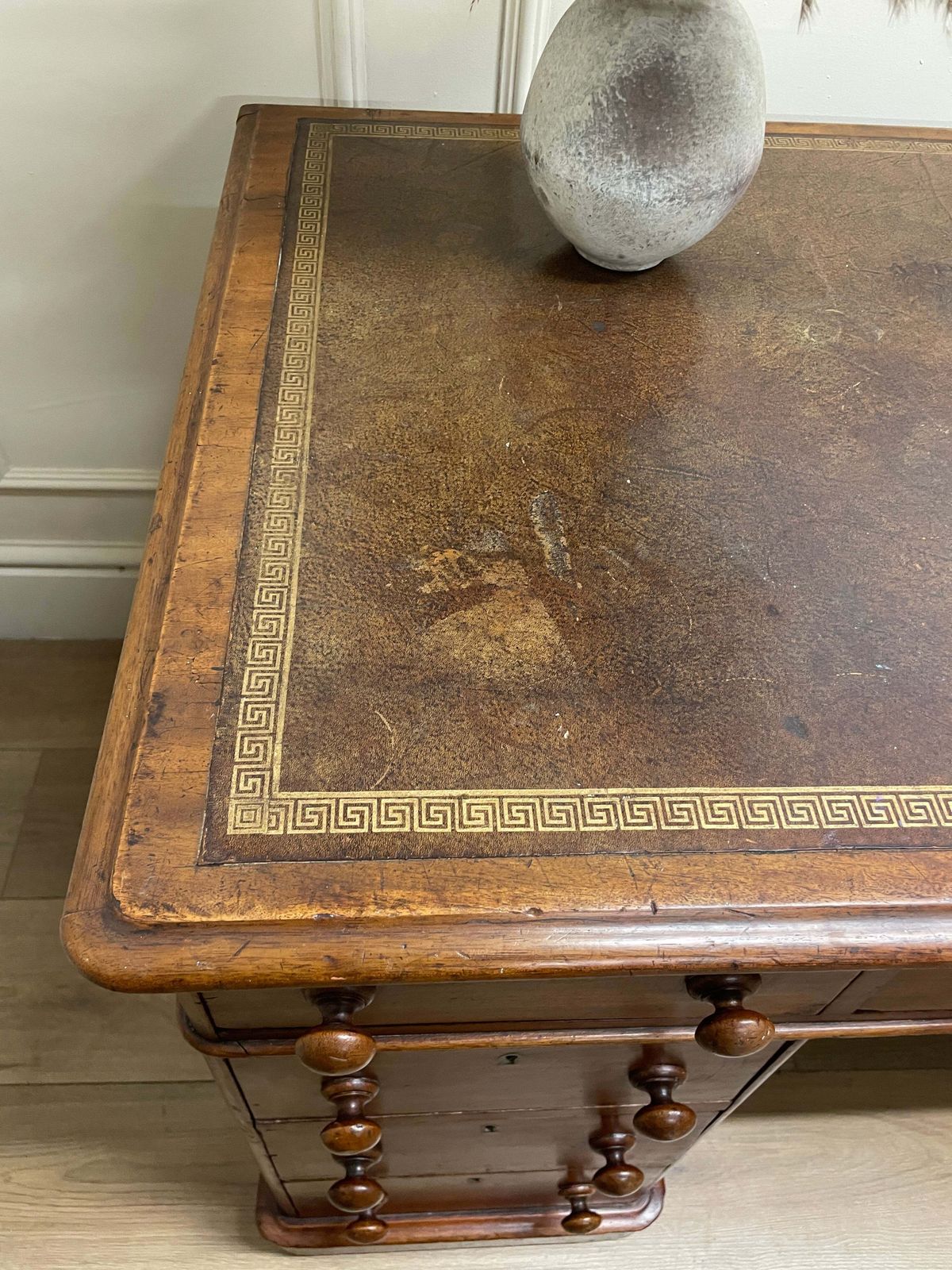 Antique Mahogany Victorian Pedestal Desk With Original Leather Top photo Furniture