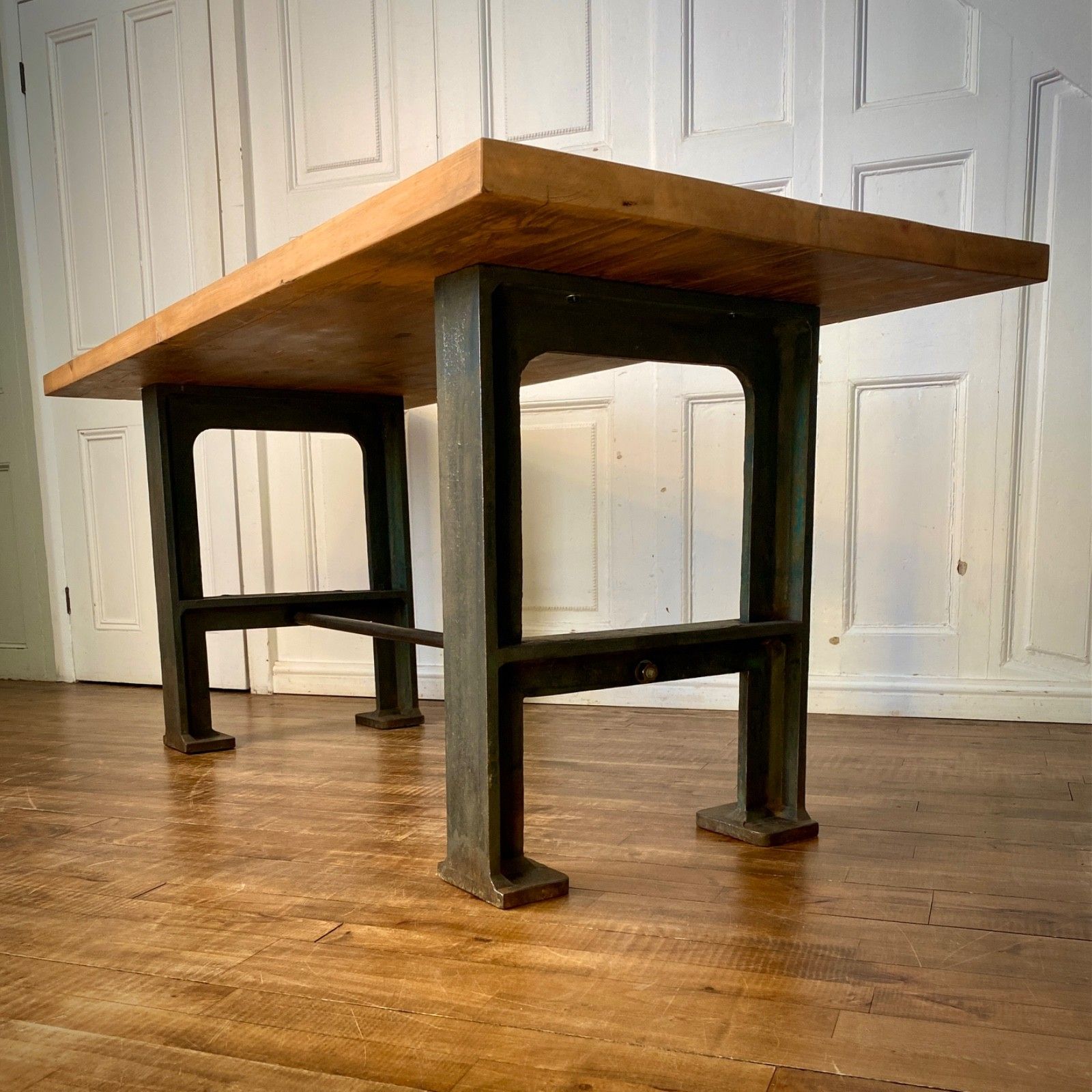 Vintage Industrial Kitchen Dining Table, Seat 6. Cast Iron Factory Legs, Desk. photo vinterior